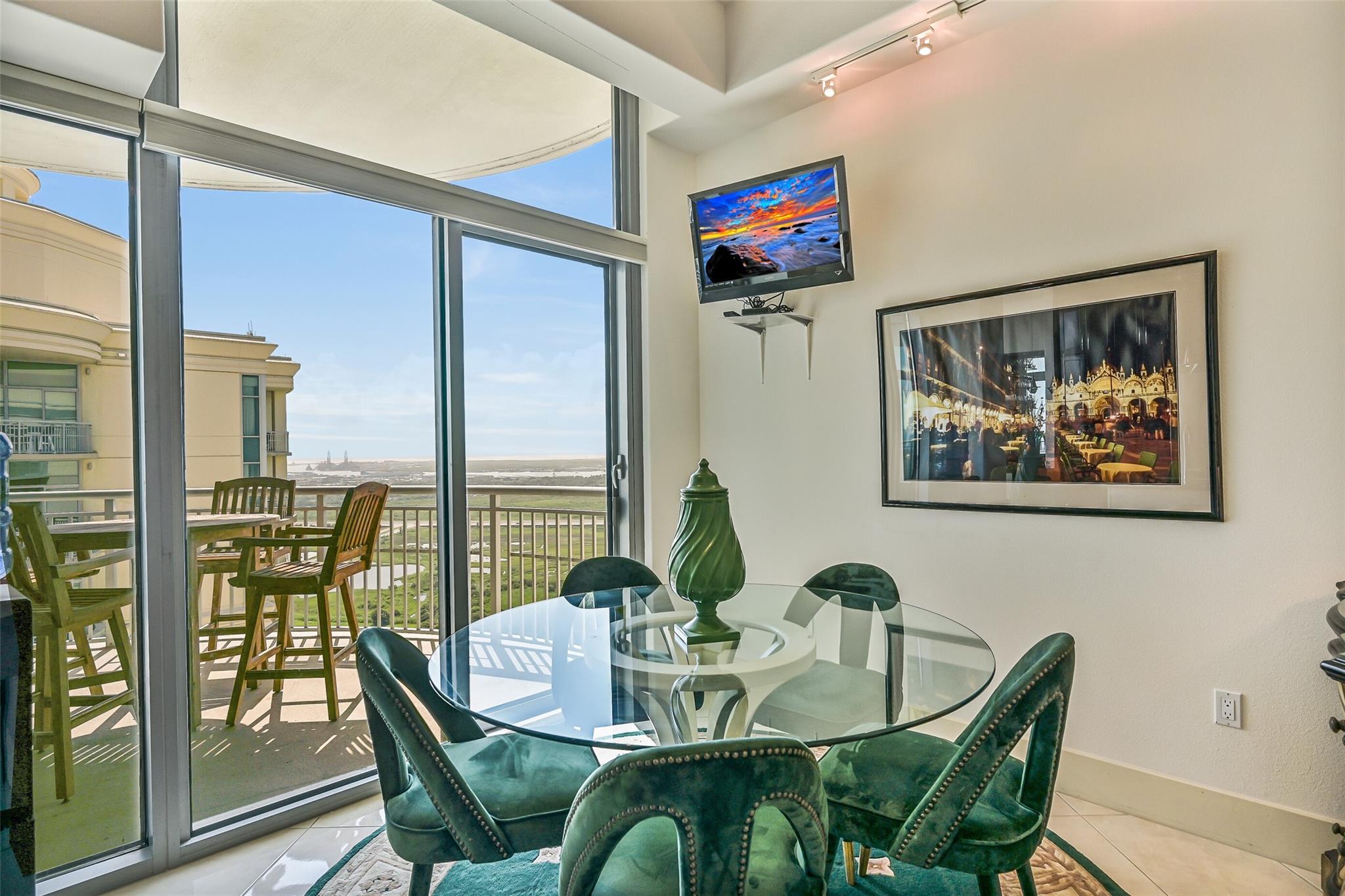 Galveston, Texas, 77550, United States, ,4 BathroomsBathrooms,Residential,Active,1867894