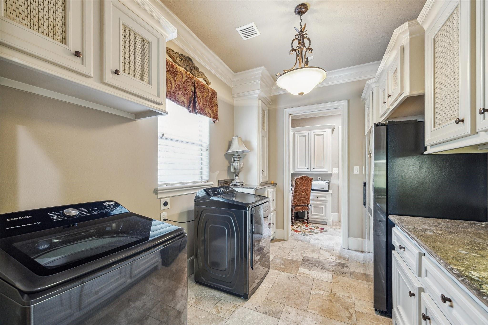 Sugar Land, Texas, 77479, United States, 6 Bedrooms Bedrooms, ,8 BathroomsBathrooms,Residential,Active,1933716