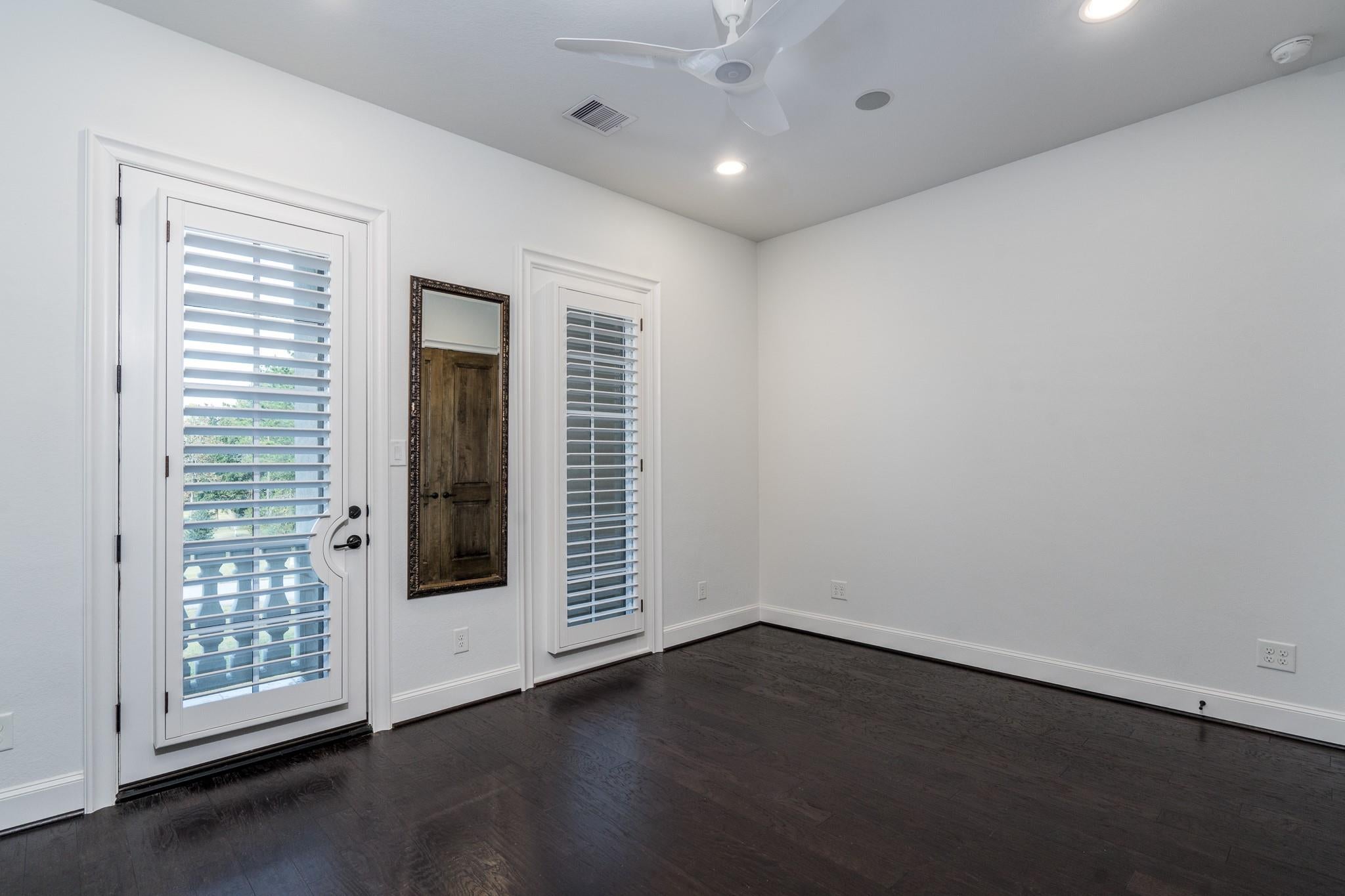 Montgomery, Texas, 77316, United States, 4 Bedrooms Bedrooms, ,7 BathroomsBathrooms,Residential,Active,1987262