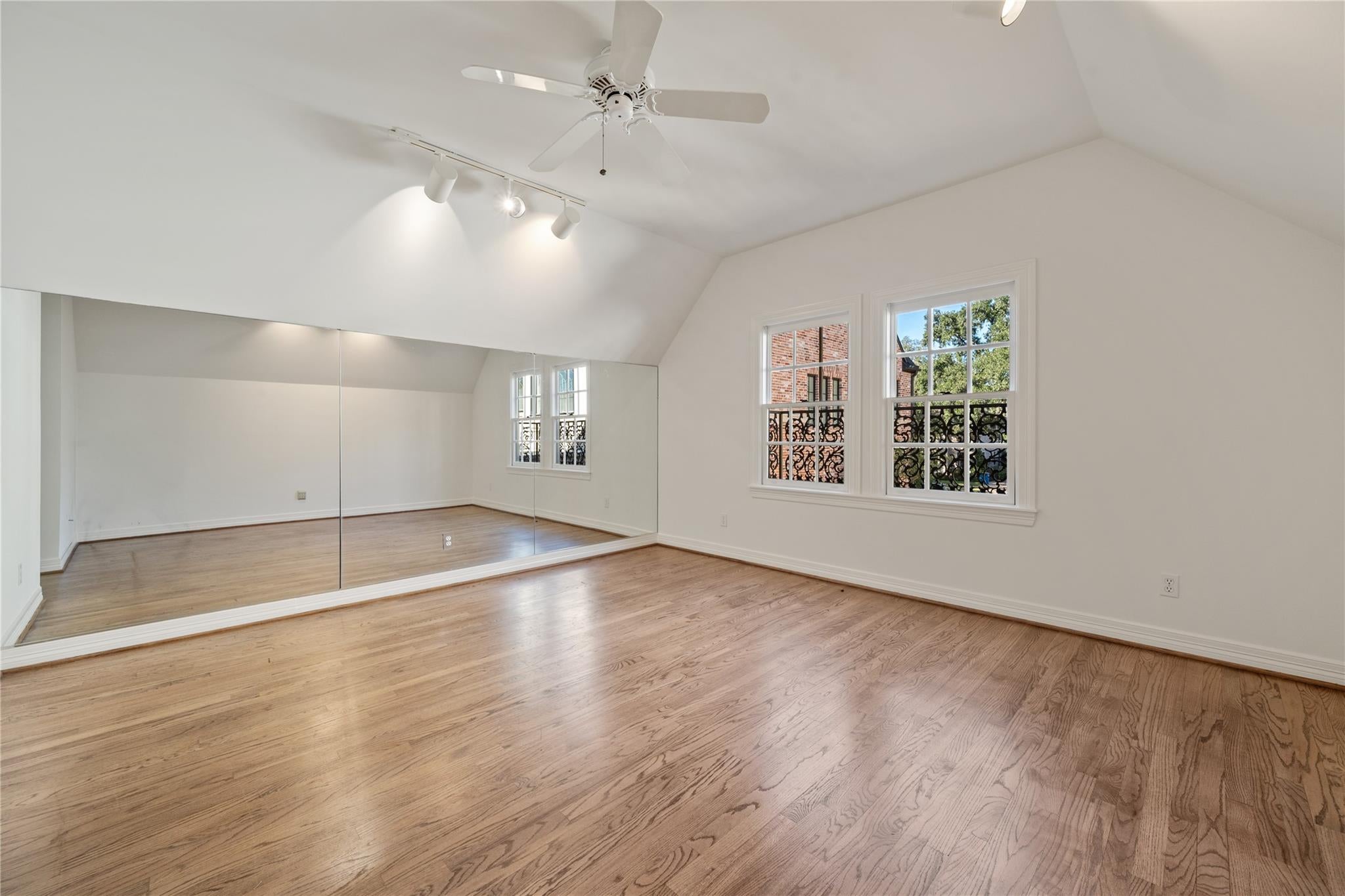 Houston, Texas, 77027, United States, 4 Bedrooms Bedrooms, ,5 BathroomsBathrooms,Residential,Active,1973647