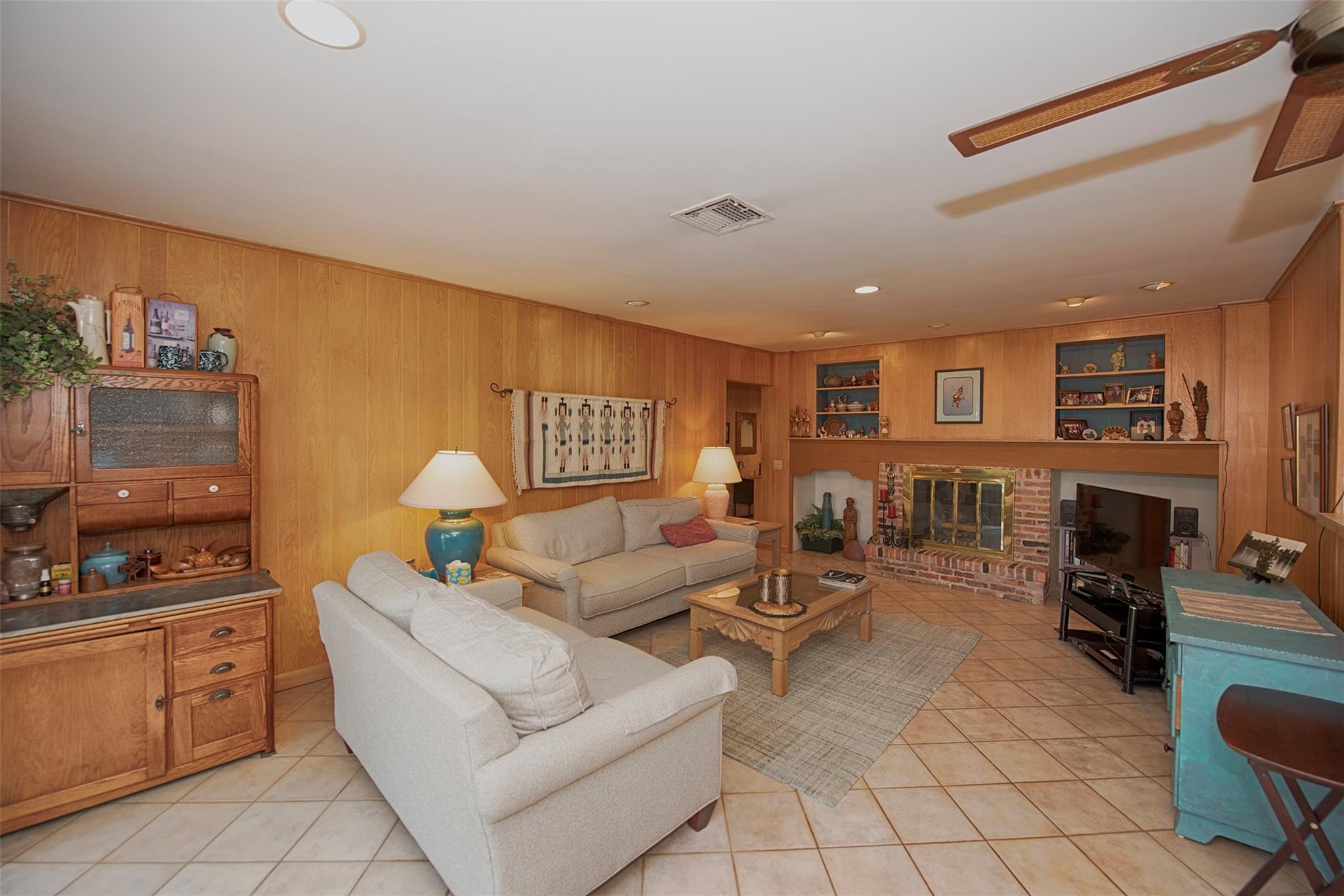 Taylor Lake Village, Texas, 77586, United States, 3 Bedrooms Bedrooms, ,3 BathroomsBathrooms,Residential,Active,1953995