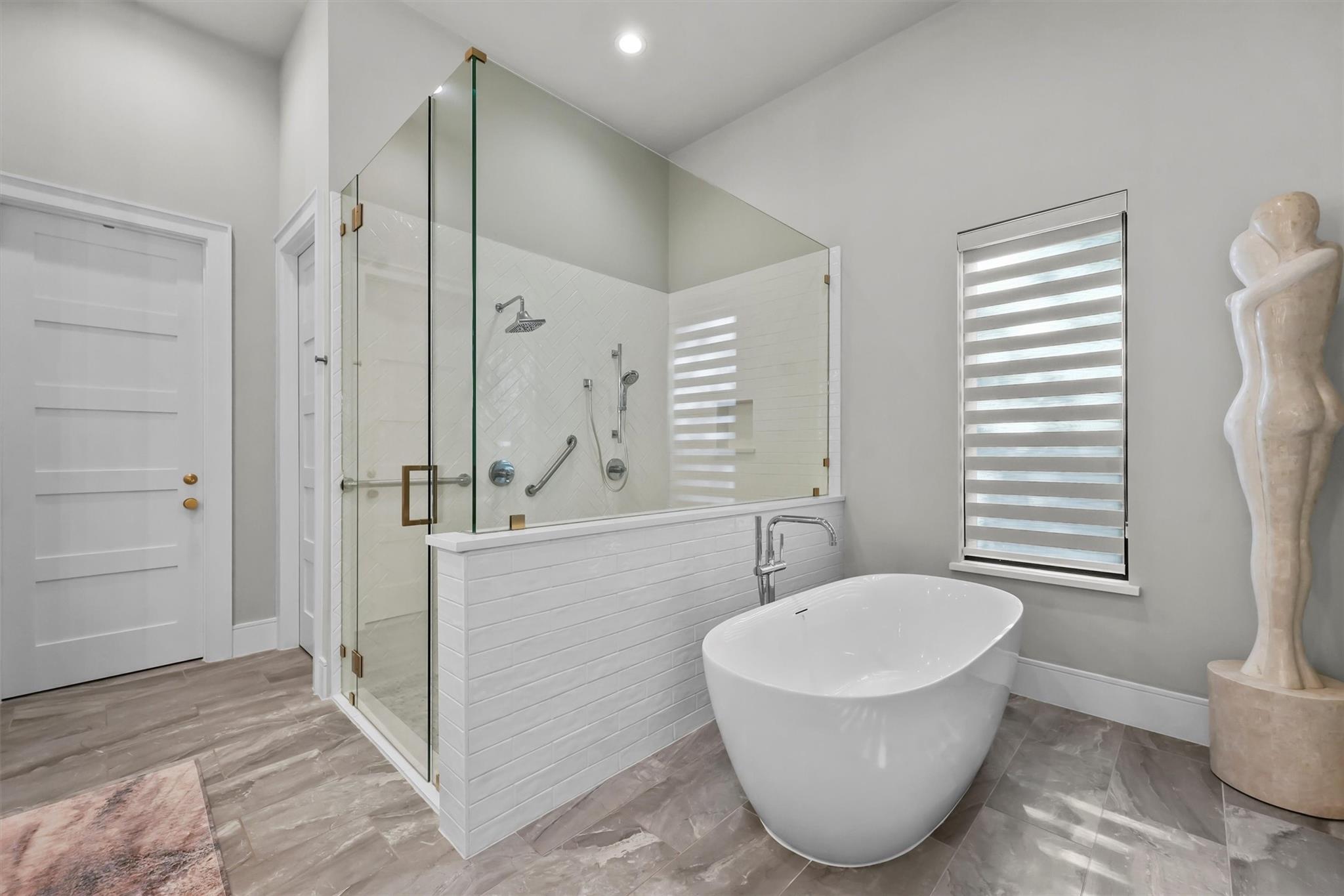 Montgomery, Texas, 77316, United States, 4 Bedrooms Bedrooms, ,6 BathroomsBathrooms,Residential,Active,1905108