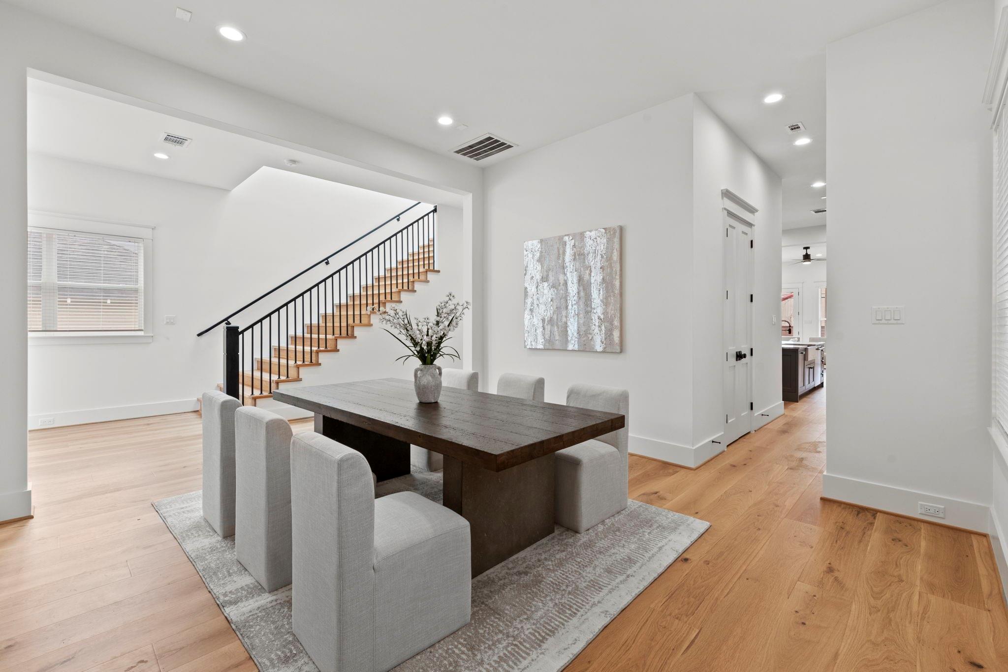 Houston, Texas, 77008, United States, 4 Bedrooms Bedrooms, ,5 BathroomsBathrooms,Residential,Active,1990668