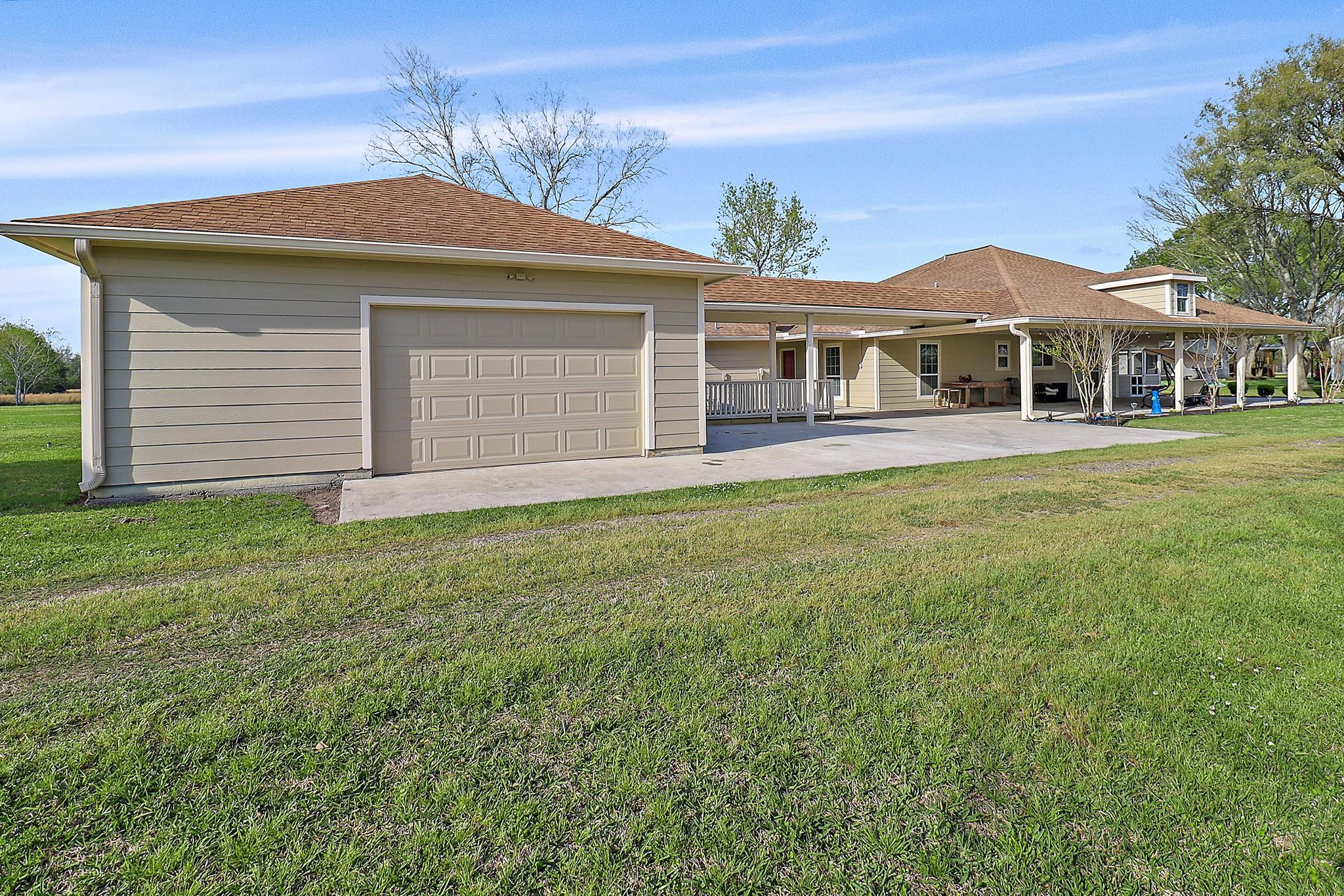 Crosby, Texas, 77532, United States, 4 Bedrooms Bedrooms, ,2 BathroomsBathrooms,Residential,Active,2003559