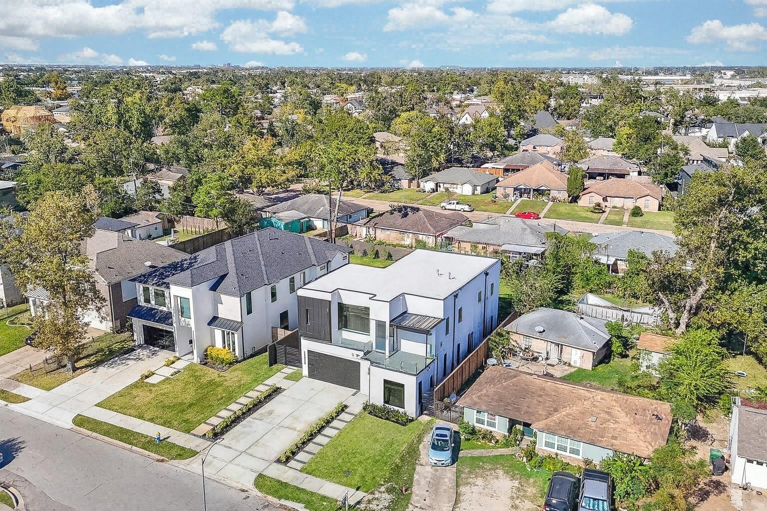 Houston, Texas, 77055, United States, 4 Bedrooms Bedrooms, ,5 BathroomsBathrooms,Residential,Active,1967102