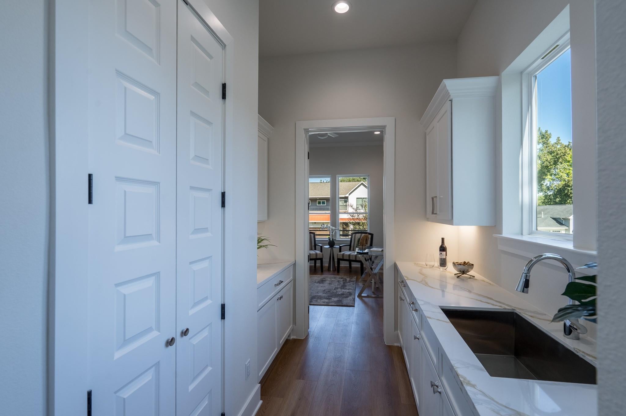 Houston, Texas, 77018, United States, 4 Bedrooms Bedrooms, ,5 BathroomsBathrooms,Residential,Active,1999925