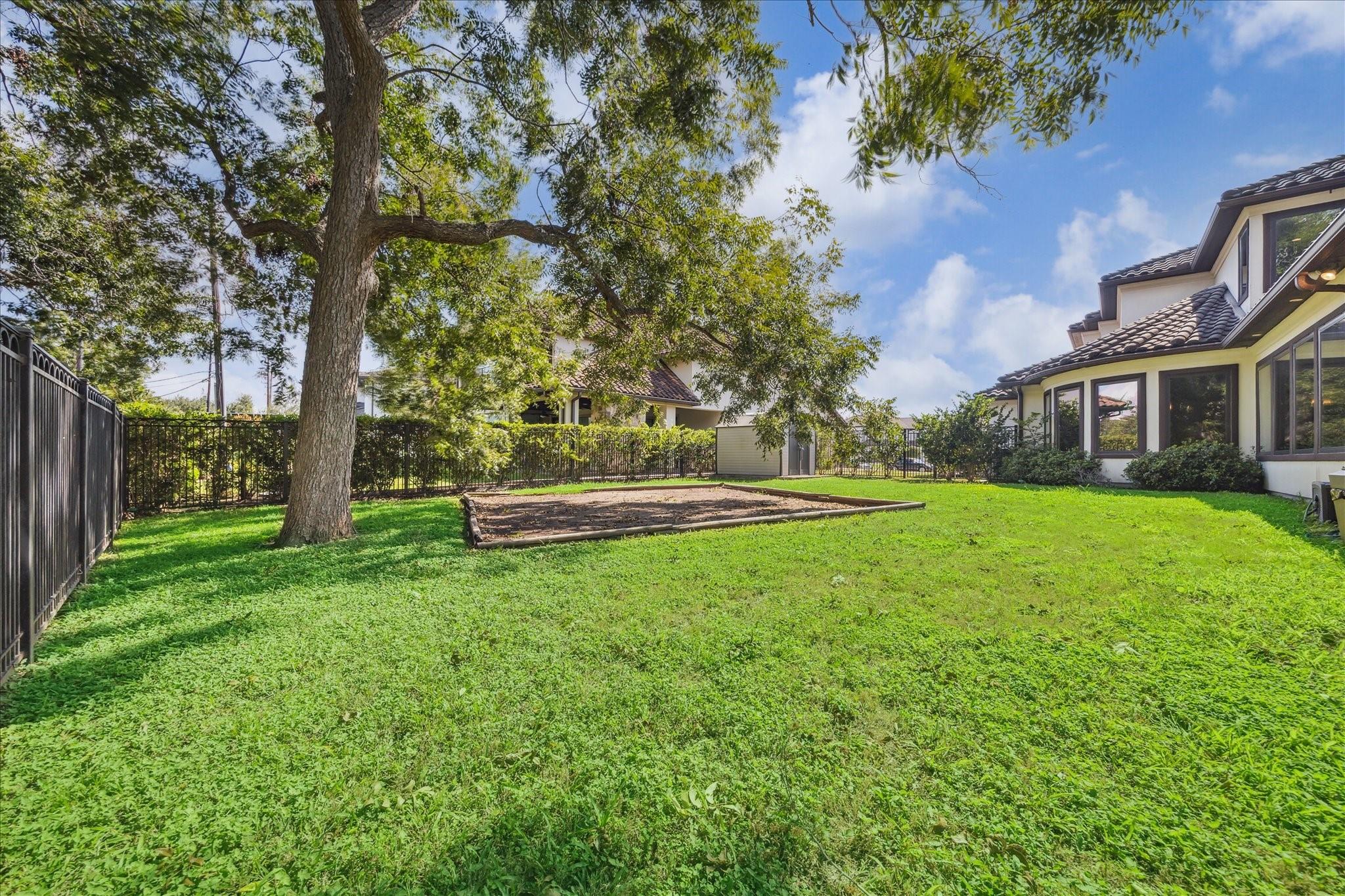 Sugar Land, Texas, 77479, United States, 5 Bedrooms Bedrooms, ,6 BathroomsBathrooms,Residential,Active,2015429