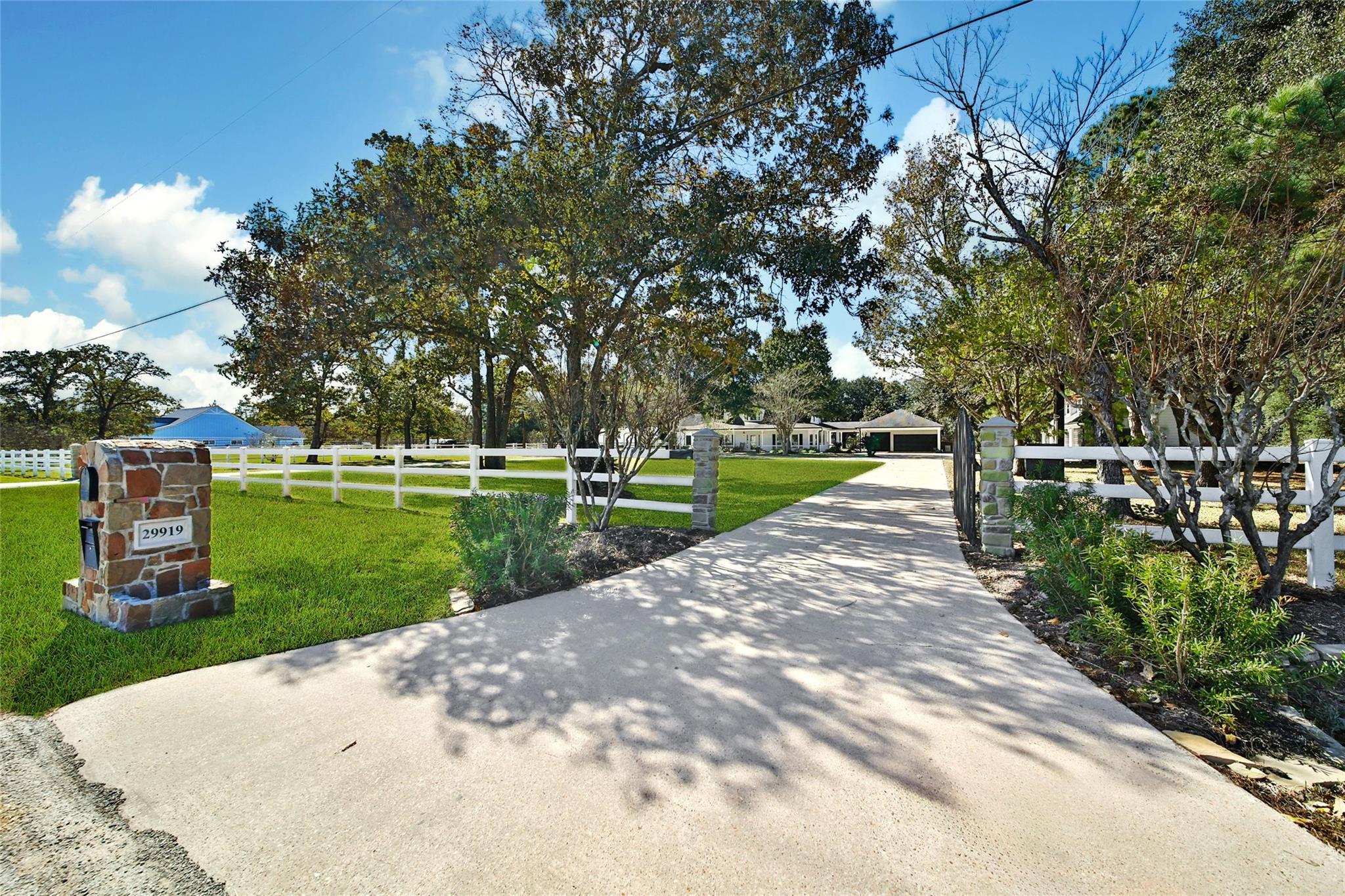 Magnolia, Texas, 77355, United States, 5 Bedrooms Bedrooms, ,3 BathroomsBathrooms,Residential,Active,2000195