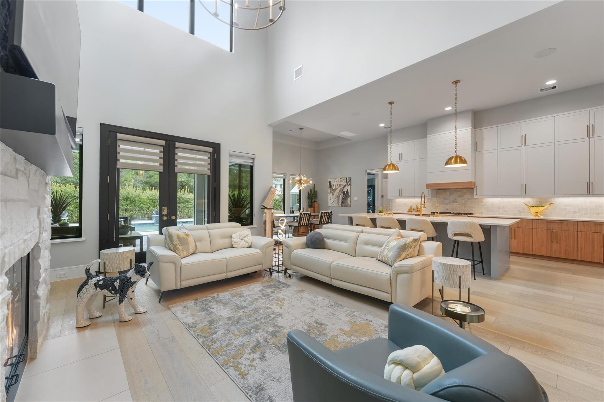 Montgomery, Texas, 77316, United States, 4 Bedrooms Bedrooms, ,6 BathroomsBathrooms,Residential,Active,1905108