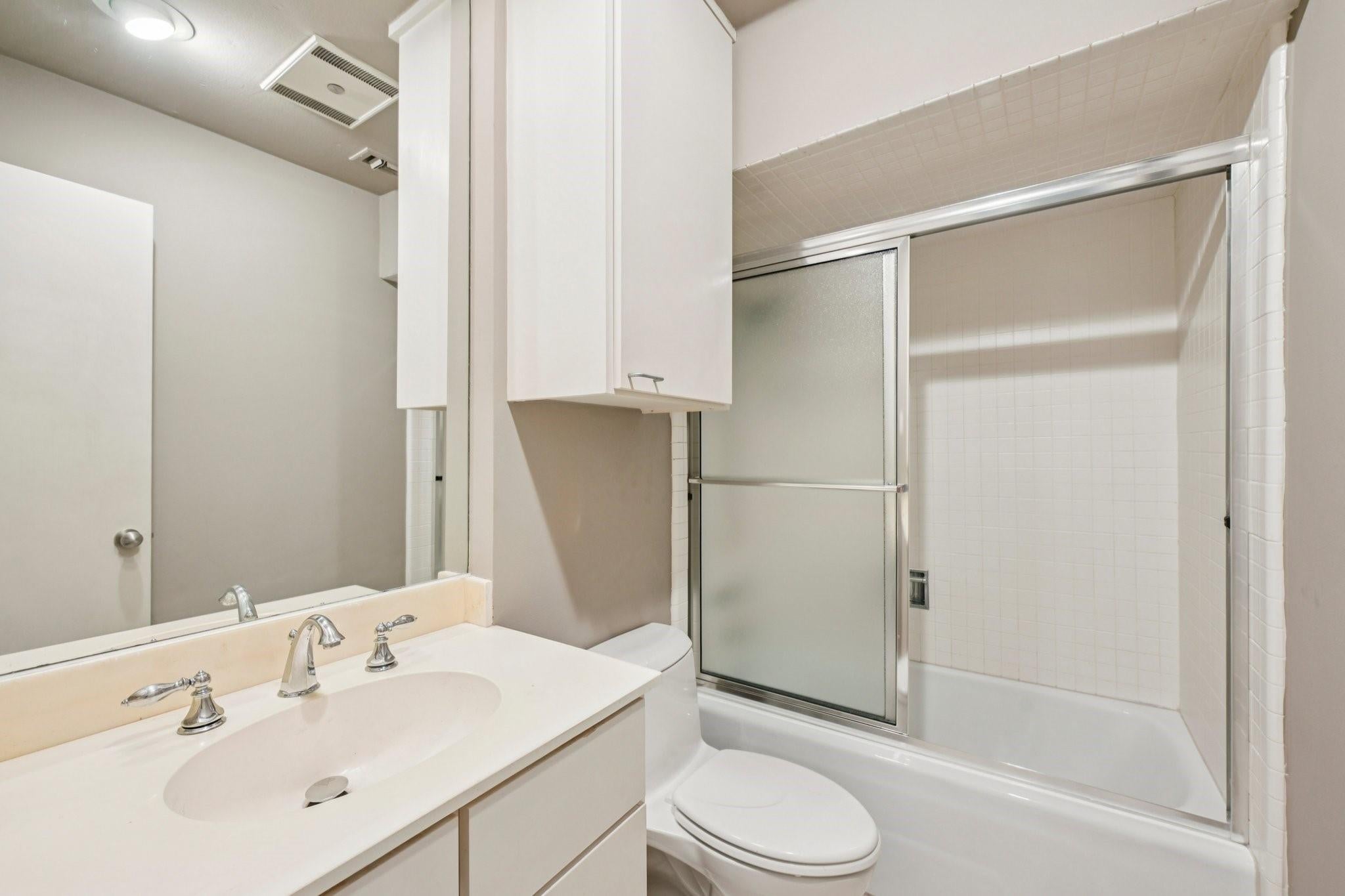 Houston, Texas, 77027, United States, 3 Bedrooms Bedrooms, ,4 BathroomsBathrooms,Residential,Active,1969670