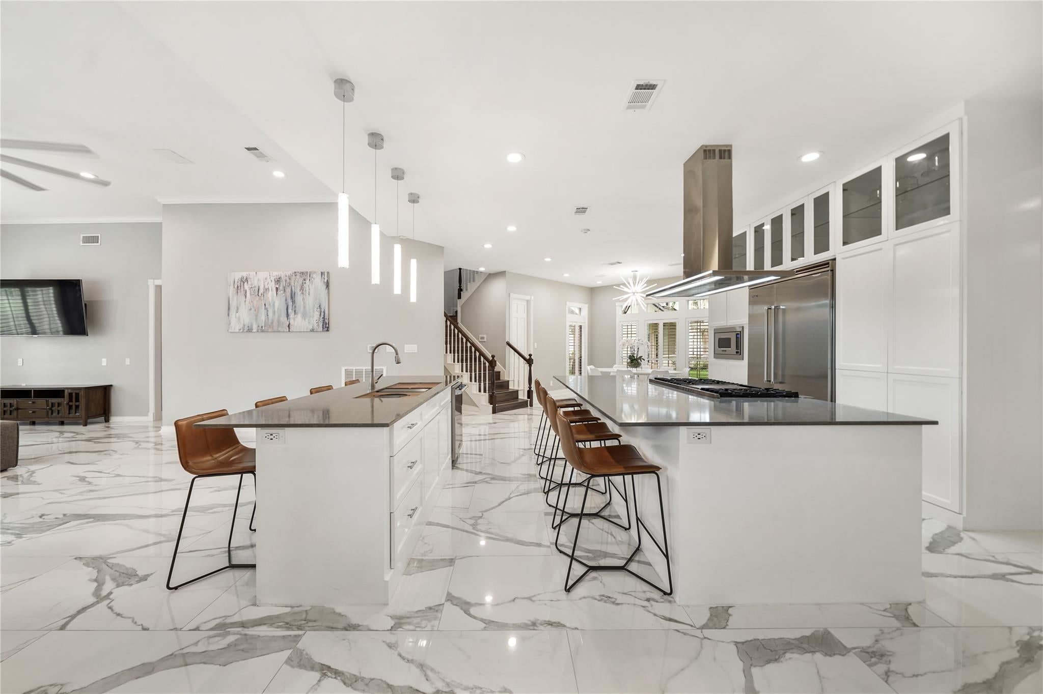 Sugar Land, Texas, 77479, United States, 6 Bedrooms Bedrooms, ,8 BathroomsBathrooms,Residential,Active,1973640