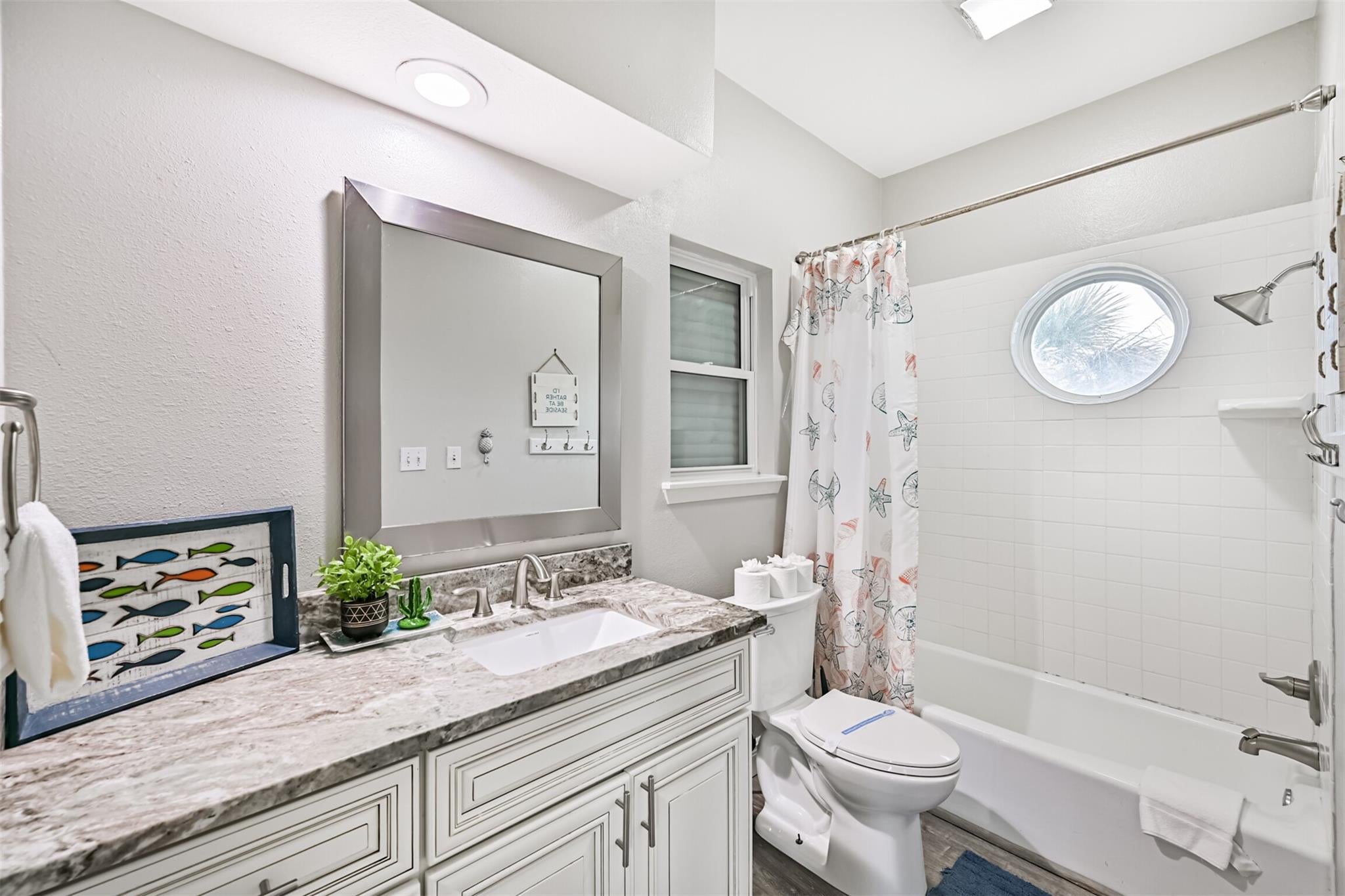 Galveston, Texas, 77554, United States, 6 Bedrooms Bedrooms, ,7 BathroomsBathrooms,Residential,Active,1907960