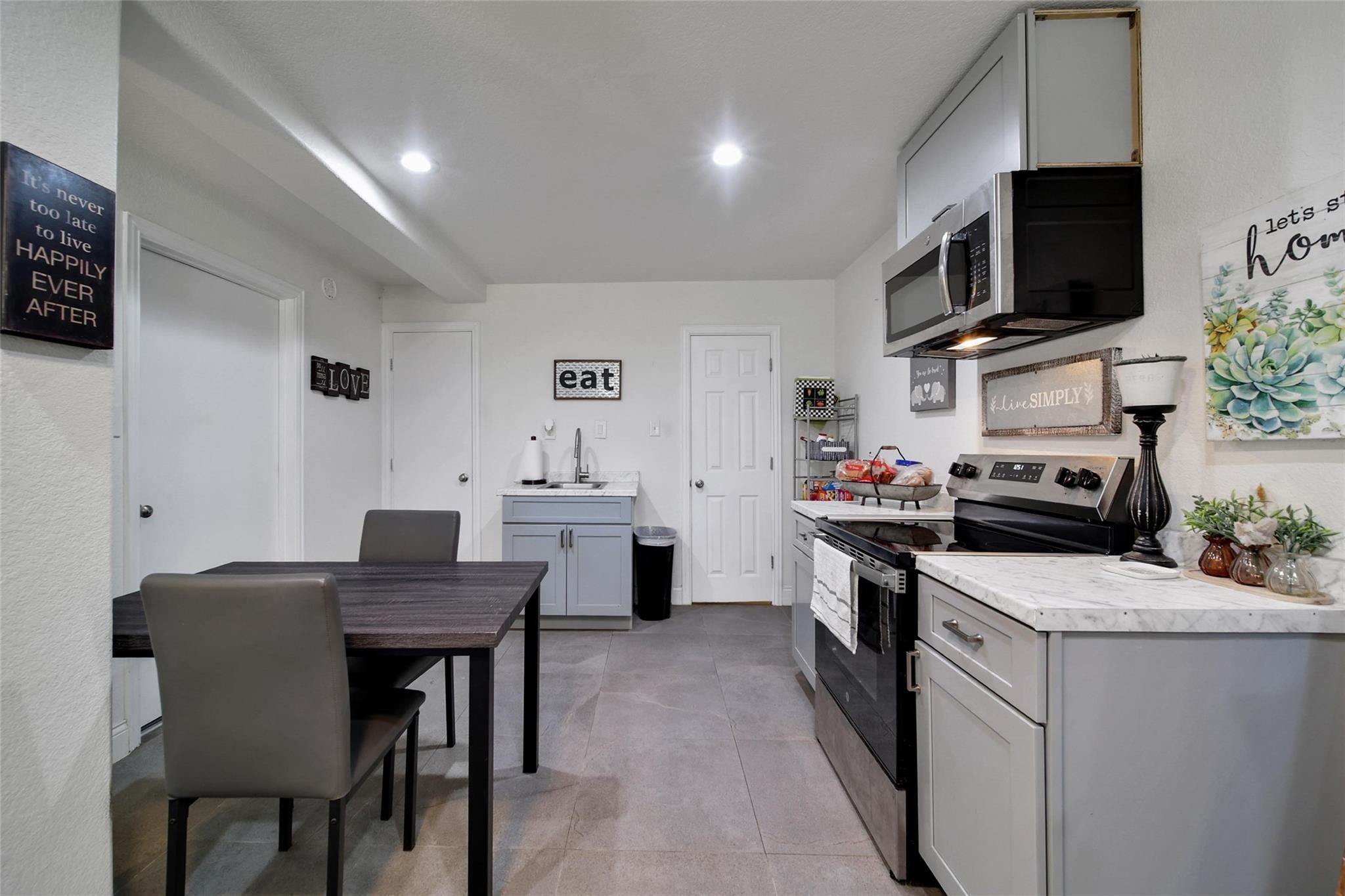 Magnolia, Texas, 77355, United States, 5 Bedrooms Bedrooms, ,3 BathroomsBathrooms,Residential,Active,2000195