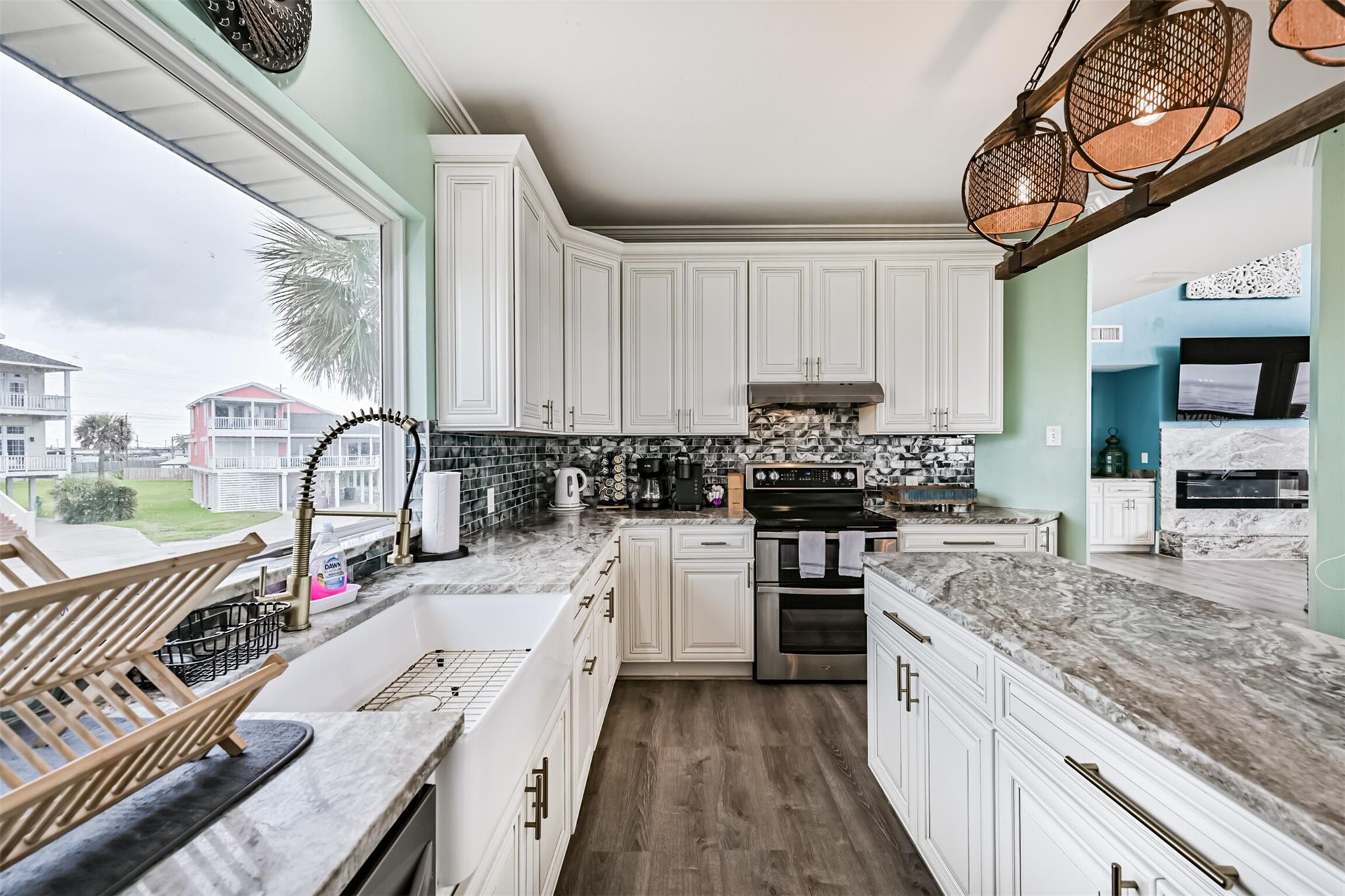 Galveston, Texas, 77554, United States, 6 Bedrooms Bedrooms, ,7 BathroomsBathrooms,Residential,Active,1907960