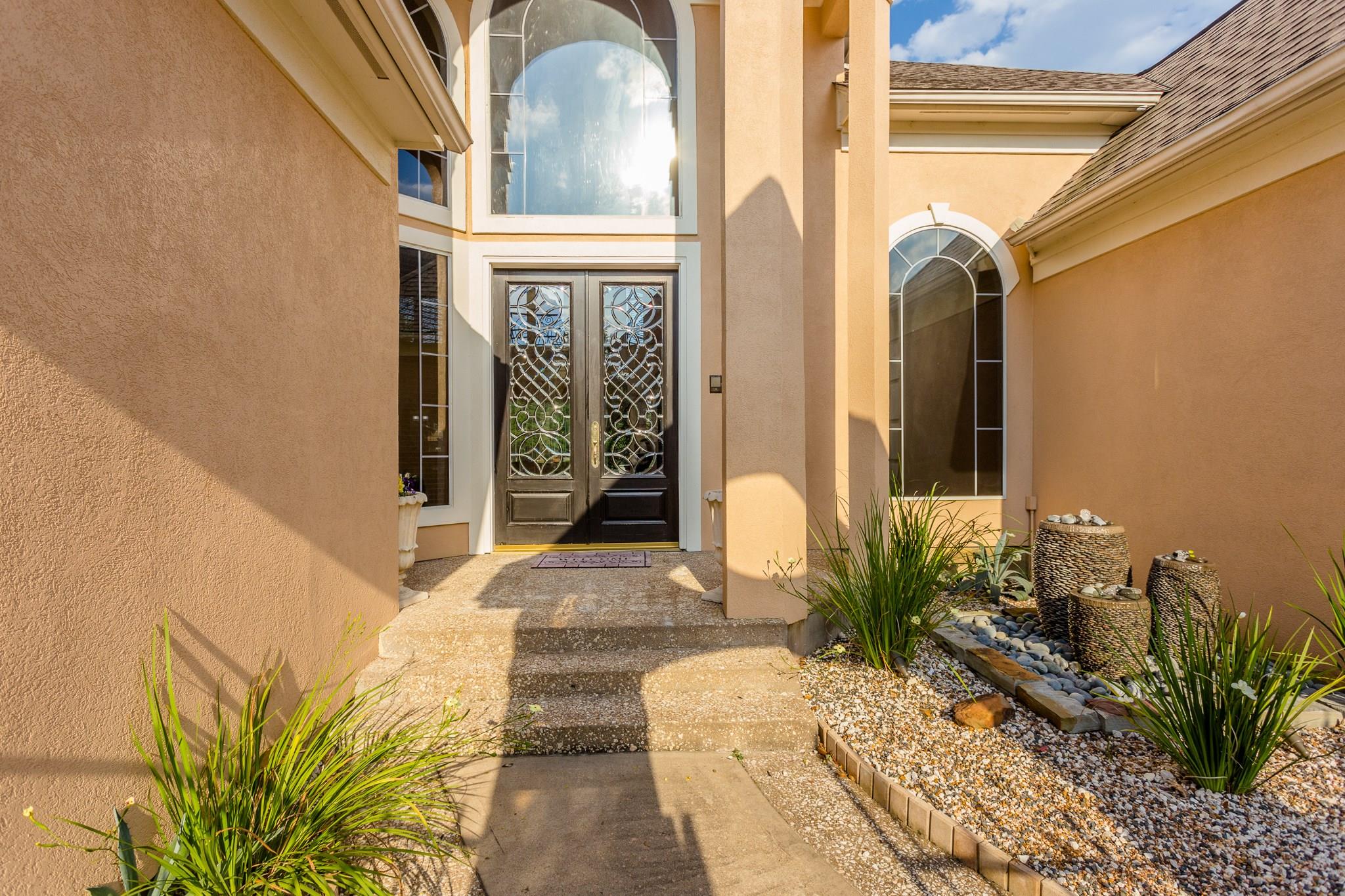 Sugar Land, Texas, 77479, United States, 5 Bedrooms Bedrooms, ,5 BathroomsBathrooms,Residential,Active,1900192