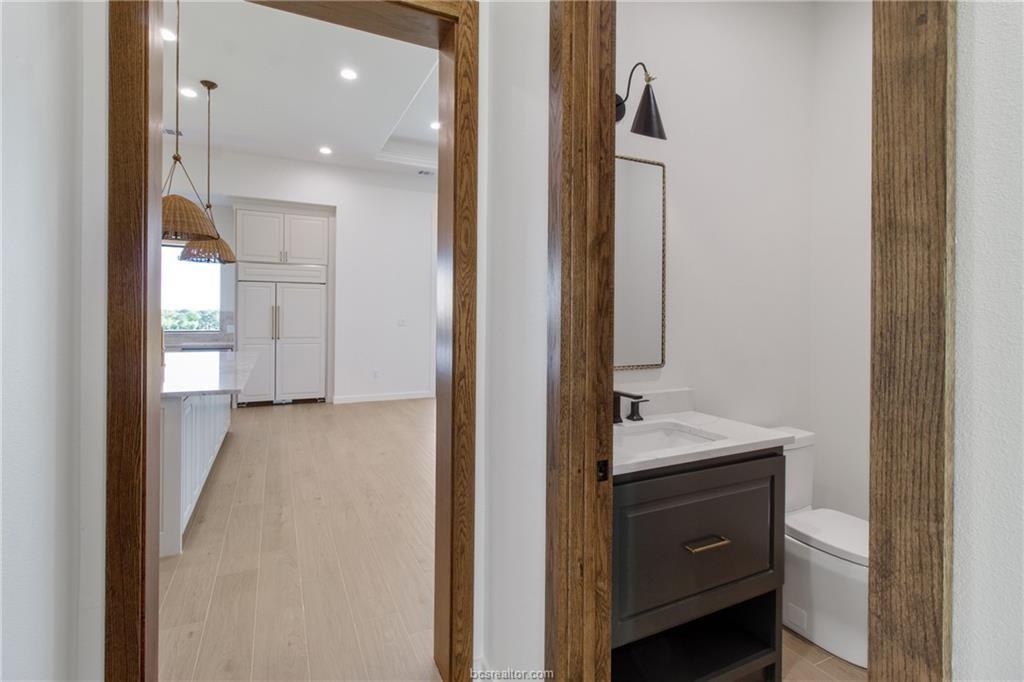 Bryan, Texas, 77845, United States, 4 Bedrooms Bedrooms, ,5 BathroomsBathrooms,Residential,Active,2012484