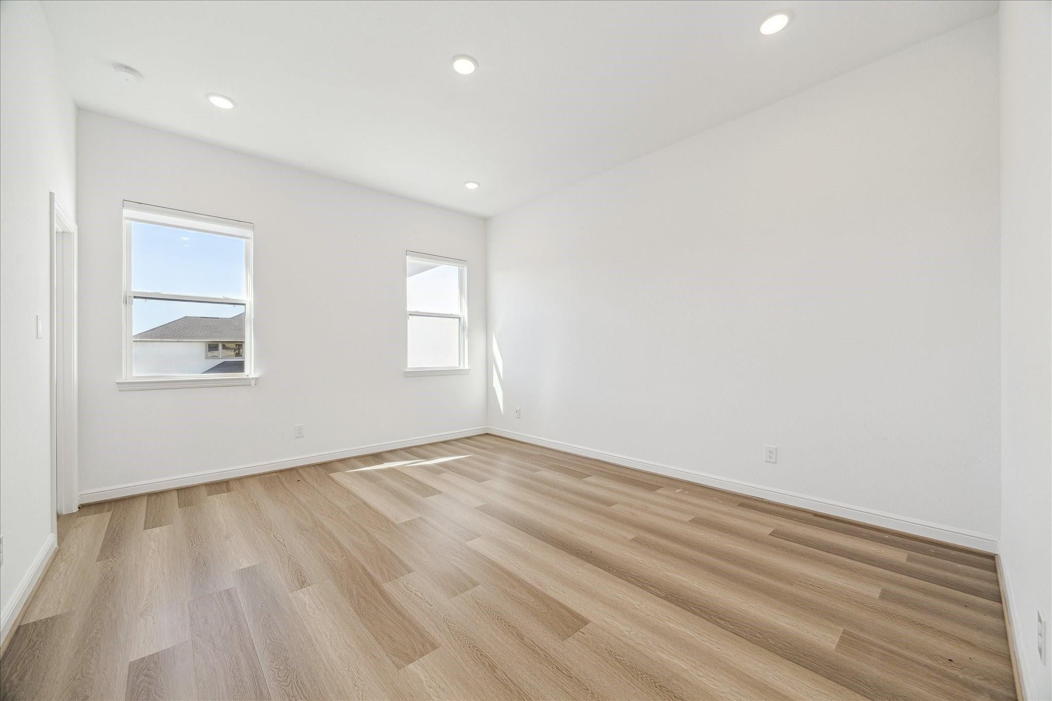 Sugar Land, Texas, 77459, United States, 5 Bedrooms Bedrooms, ,6 BathroomsBathrooms,Residential,Active,2012474