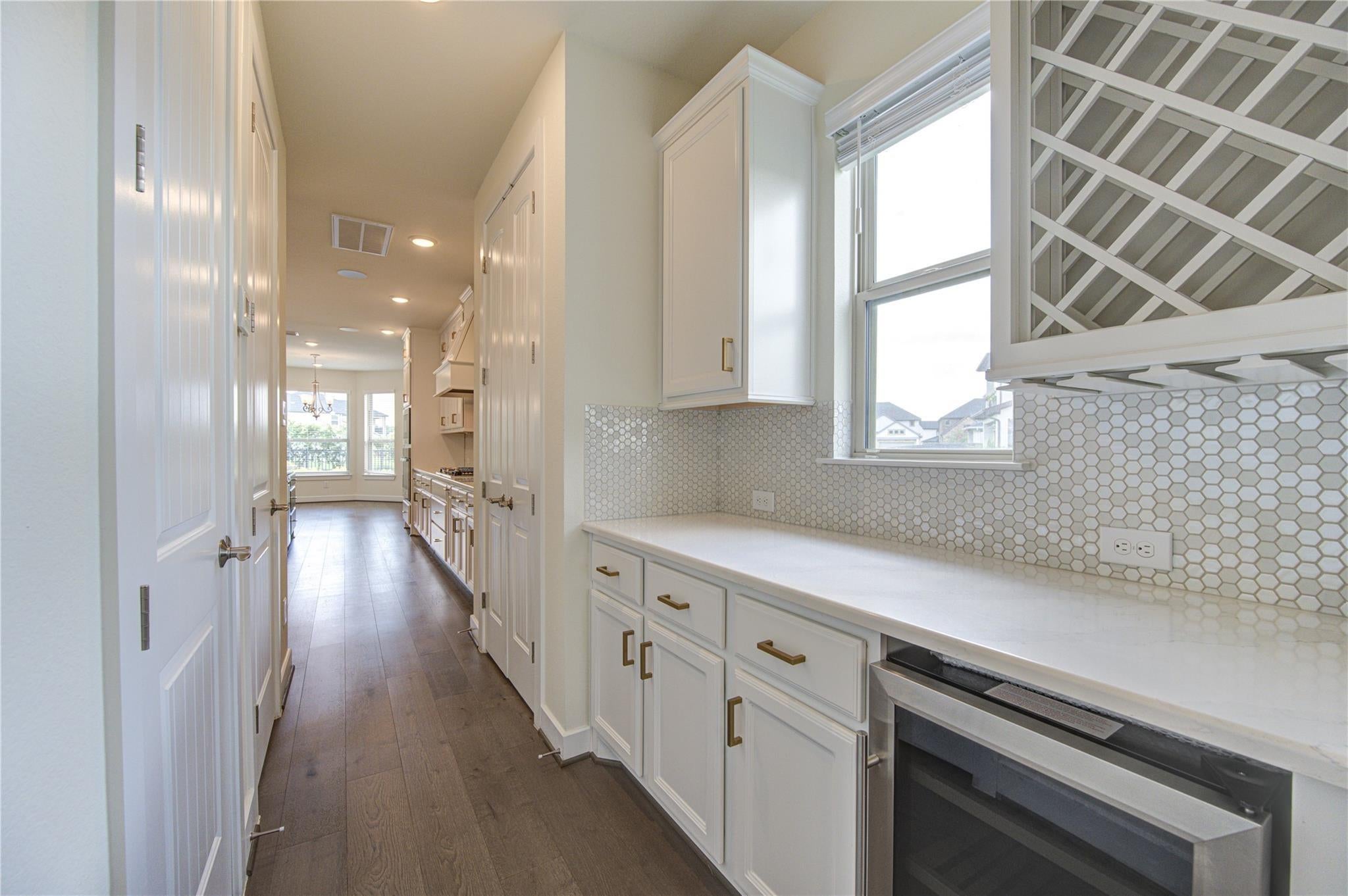 Sugar Land, Texas, 77479, United States, 4 Bedrooms Bedrooms, ,5 BathroomsBathrooms,Residential,Active,2006987