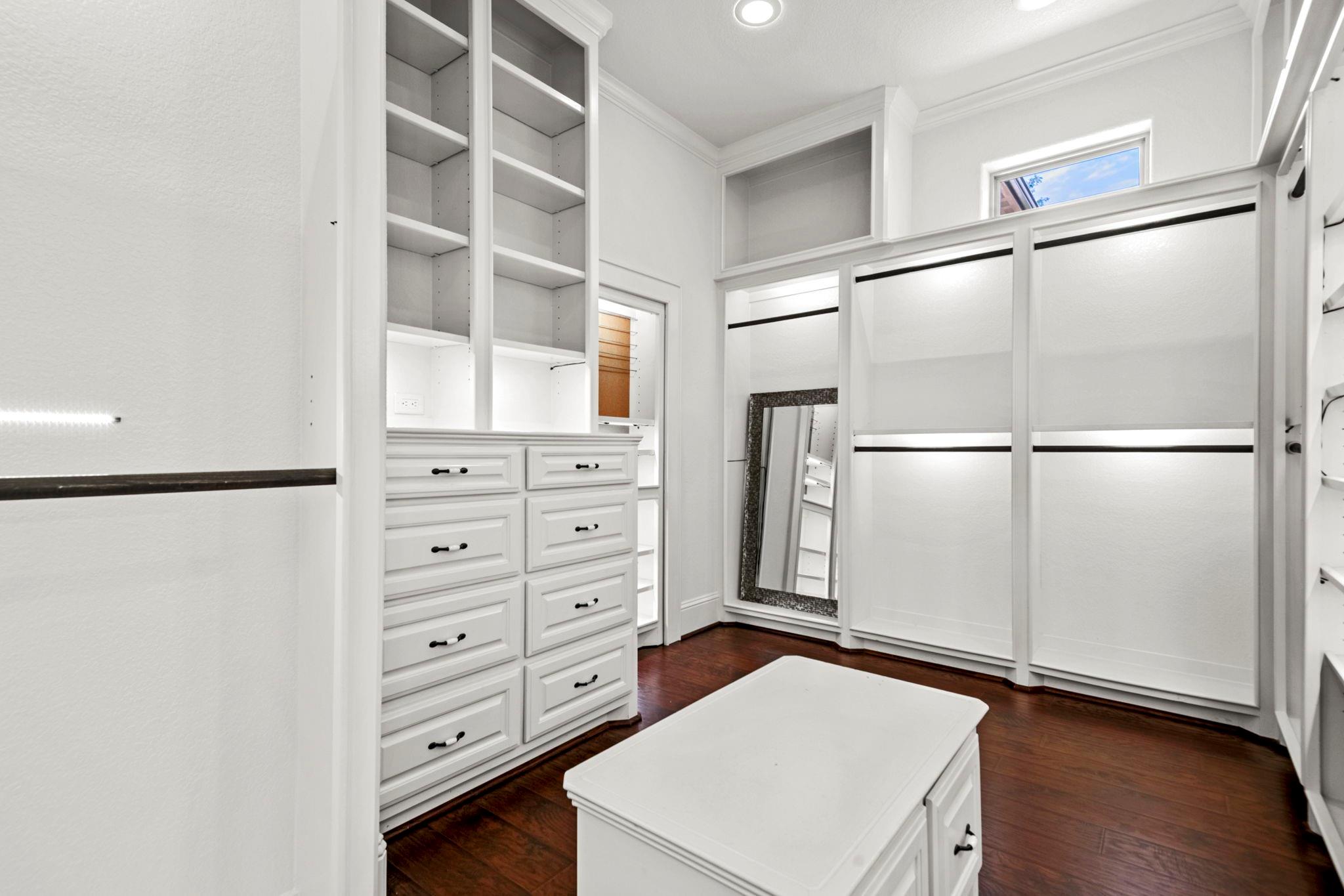 Spring, Texas, 77386, United States, 5 Bedrooms Bedrooms, ,5 BathroomsBathrooms,Residential,Active,1898206