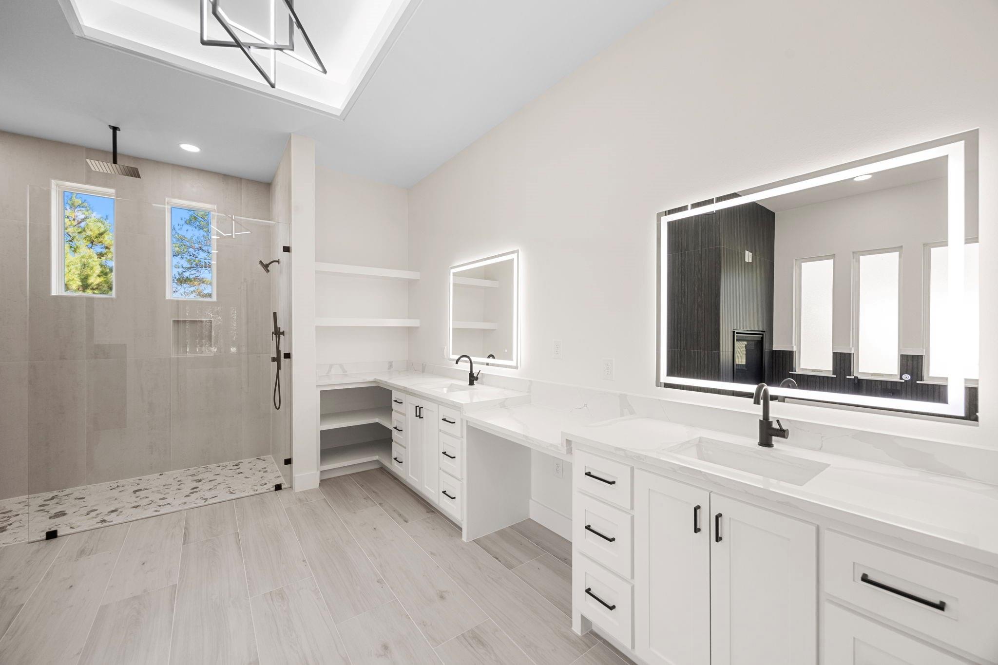 Montgomery, Texas, 77316, United States, 4 Bedrooms Bedrooms, ,4 BathroomsBathrooms,Residential,Active,1962179