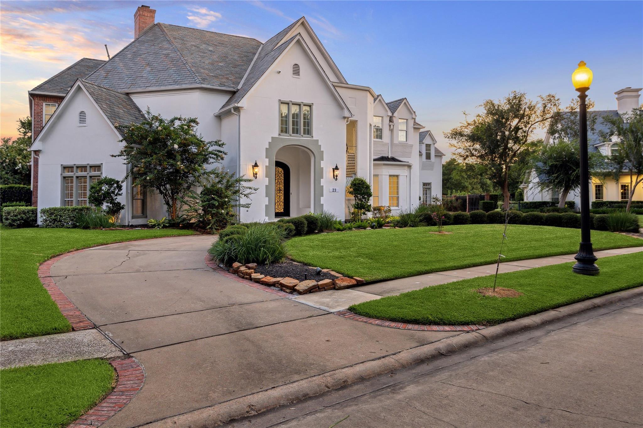 Sugar Land, Texas, 77479, United States, 6 Bedrooms Bedrooms, ,8 BathroomsBathrooms,Residential,Active,1973640