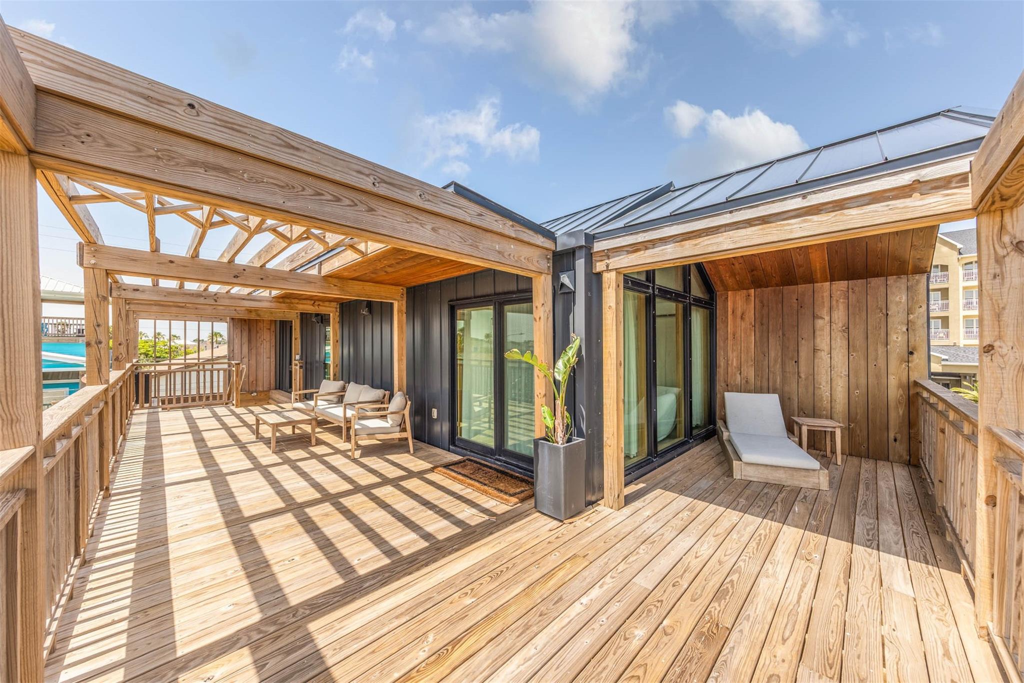 Galveston, Texas, 77550, United States, 4 Bedrooms Bedrooms, ,2 BathroomsBathrooms,Residential,Active,1885028