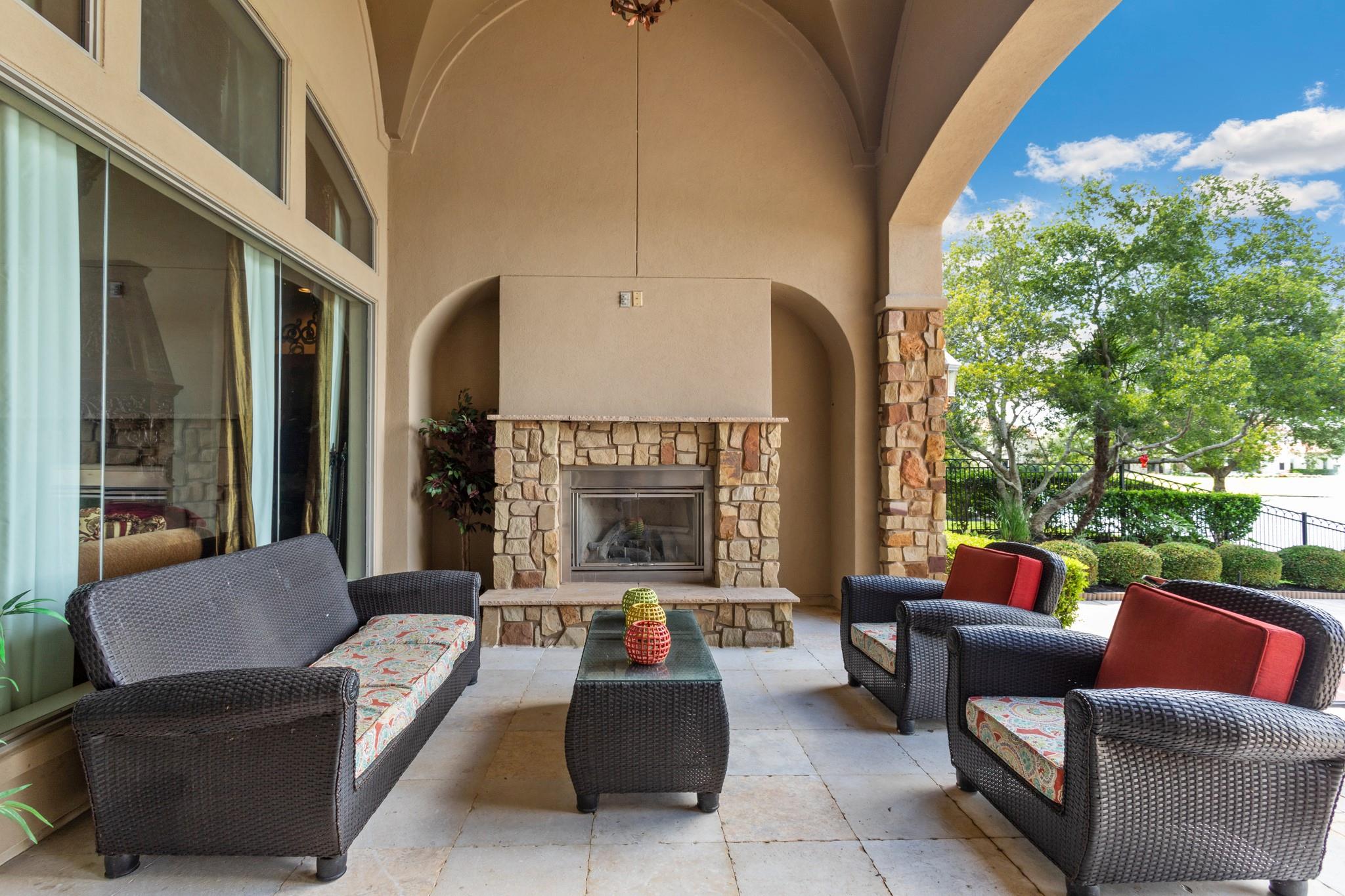 Sugar Land, Texas, 77479, United States, 6 Bedrooms Bedrooms, ,8 BathroomsBathrooms,Residential,Active,1933716