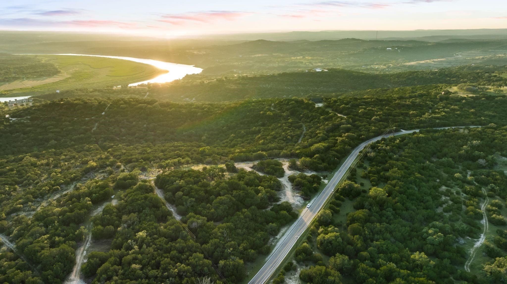 Marble Falls, Texas, 78654, United States, 4 Bedrooms Bedrooms, ,5 BathroomsBathrooms,Residential,Active,1913986