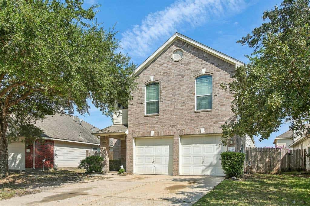 7243 FOX FOREST TRL, HUMBLE, TX 77338, photo 1 of 42