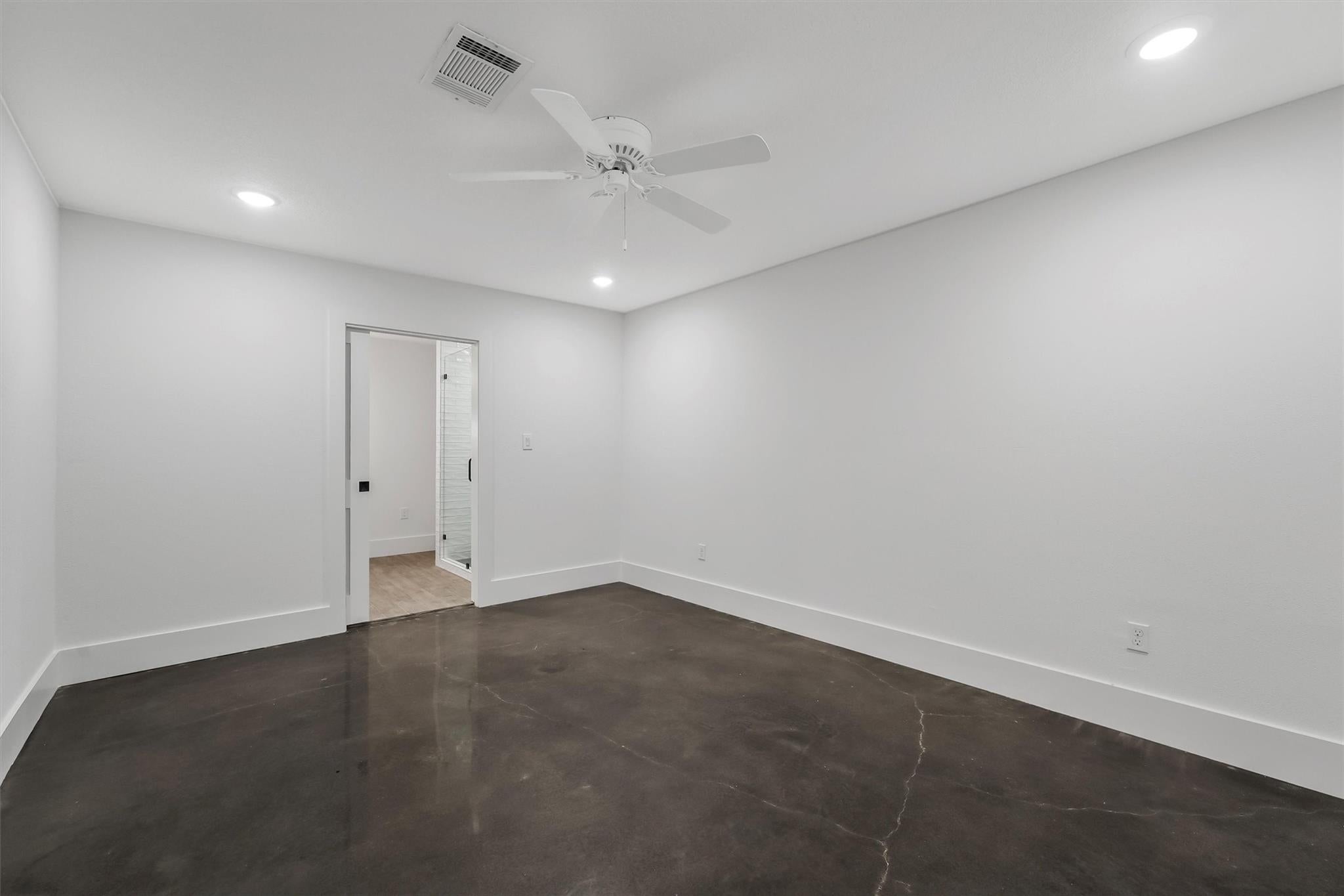 Anderson, Texas, 77830, United States, 6 Bedrooms Bedrooms, ,3 BathroomsBathrooms,Residential,Active,2007277