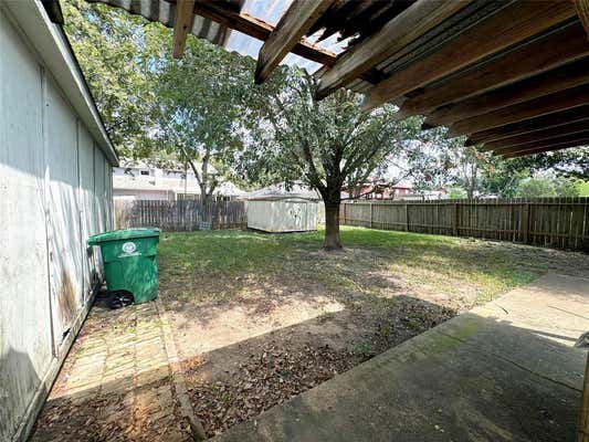 12822 CROW VALLEY LN, HOUSTON, TX 77099, photo 5 of 6