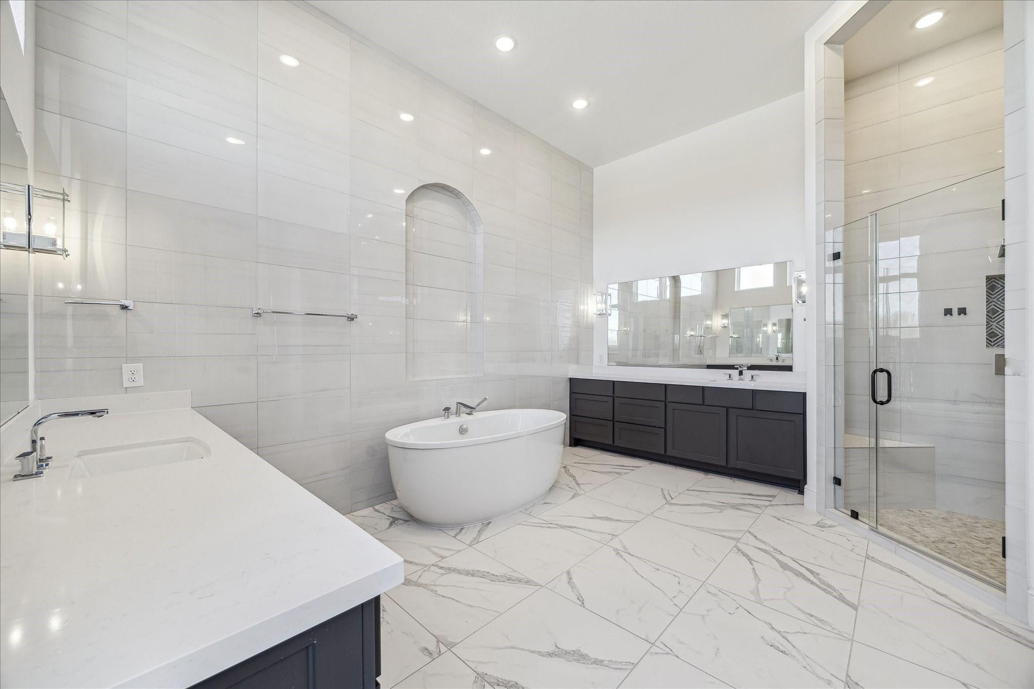 Sugar Land, Texas, 77459, United States, 5 Bedrooms Bedrooms, ,6 BathroomsBathrooms,Residential,Active,2012474