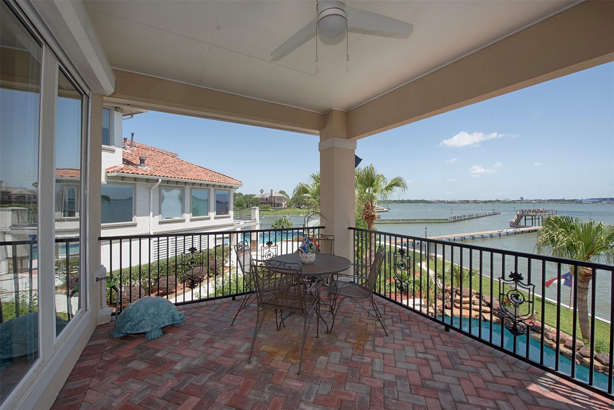 League City, Texas, 77565, United States, 3 Bedrooms Bedrooms, ,4 BathroomsBathrooms,Residential,Active,1843467