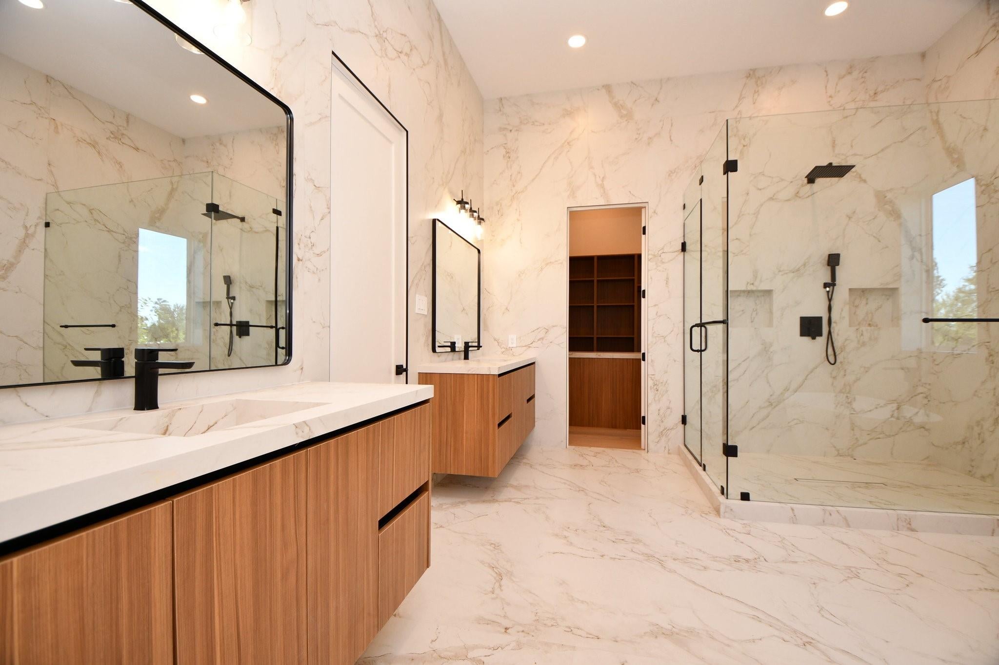 Houston, Texas, 77055, United States, 4 Bedrooms Bedrooms, ,5 BathroomsBathrooms,Residential,Active,1967102