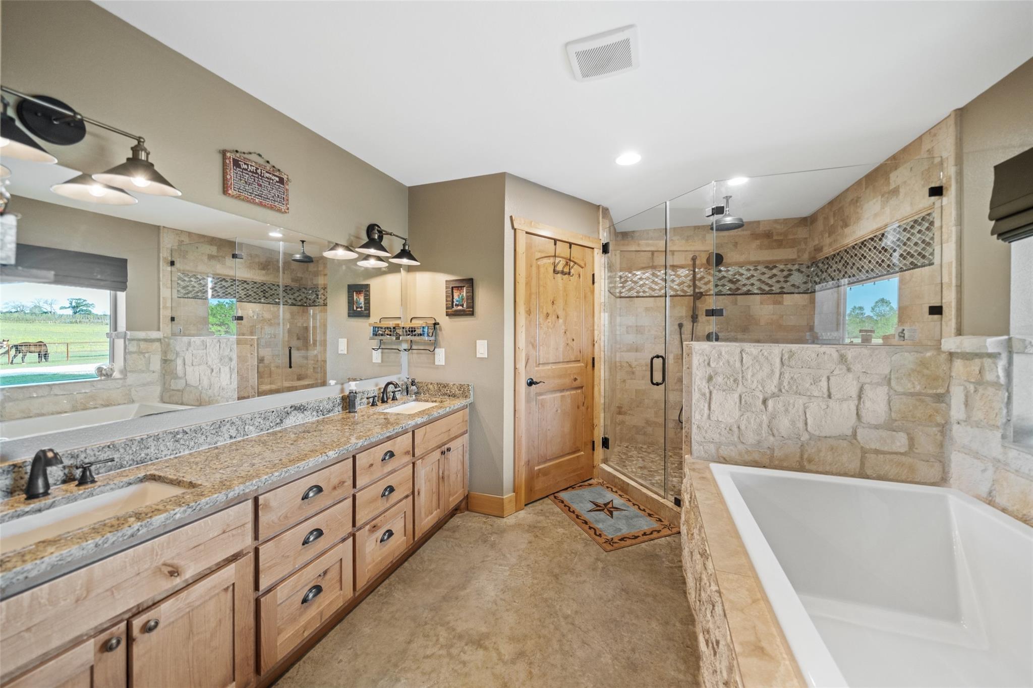 Centerville, Texas, 75833, United States, 6 Bedrooms Bedrooms, ,3 BathroomsBathrooms,Residential,Active,1862877