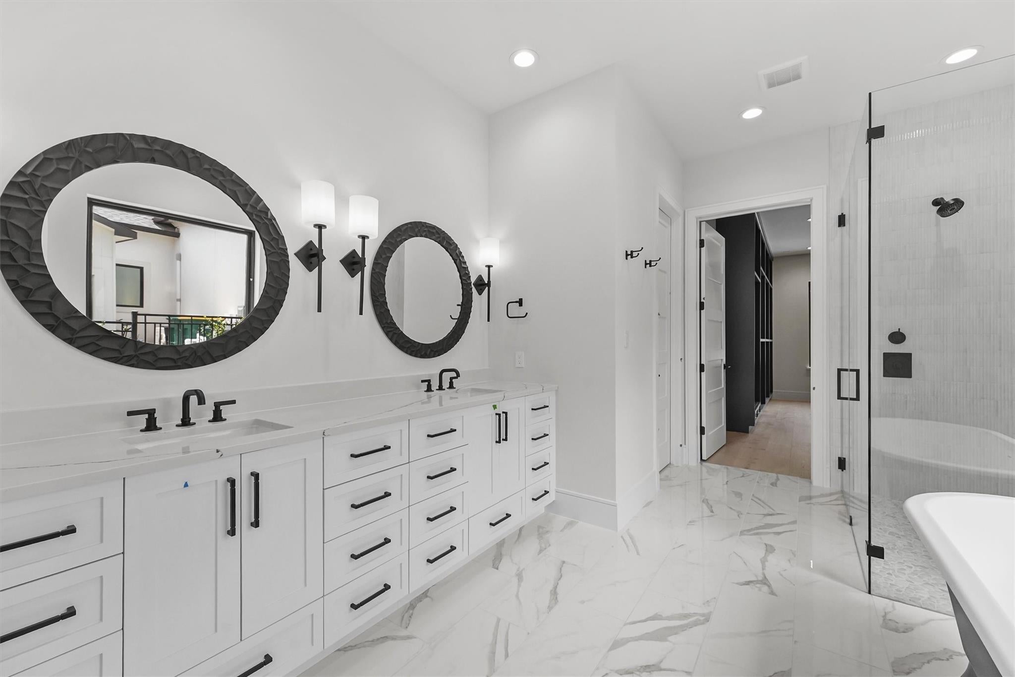 Montgomery, Texas, 77316, United States, ,Residential,Active,1704381