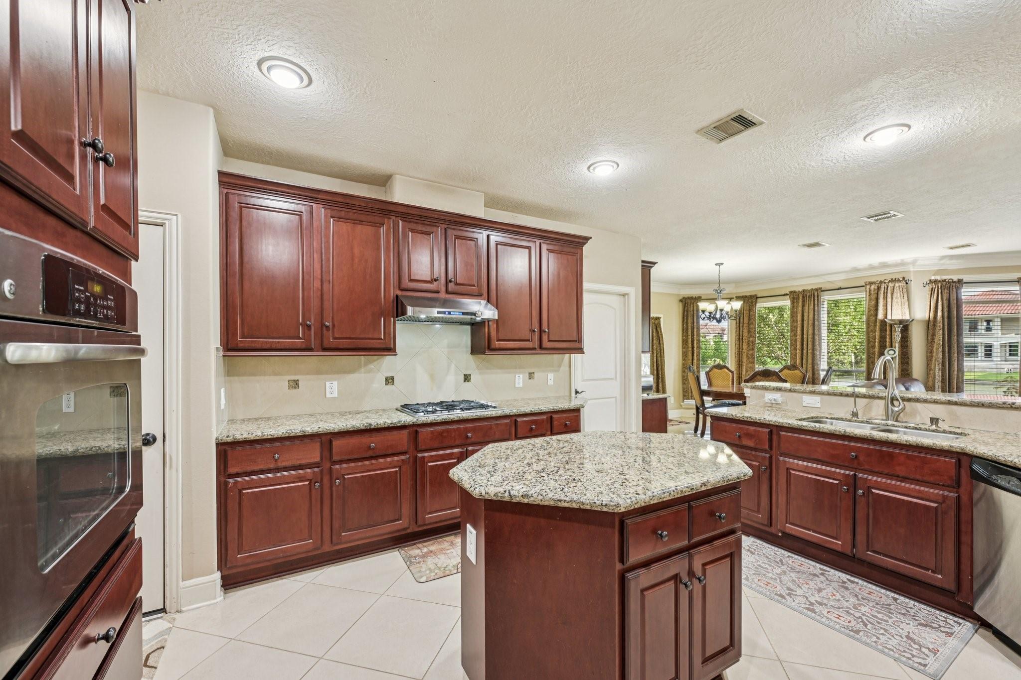 Houston, Texas, 77094, United States, 4 Bedrooms Bedrooms, ,4 BathroomsBathrooms,Residential,Active,1909896