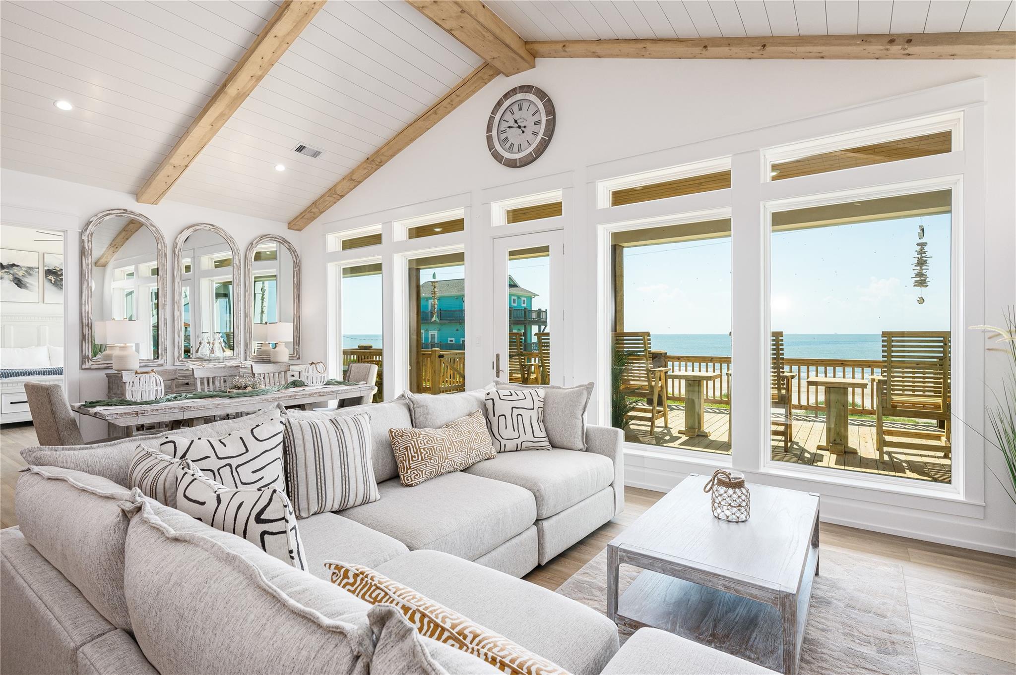 Crystal Beach, Texas, 77650, United States, 4 Bedrooms Bedrooms, ,3 BathroomsBathrooms,Residential,Active,1944100