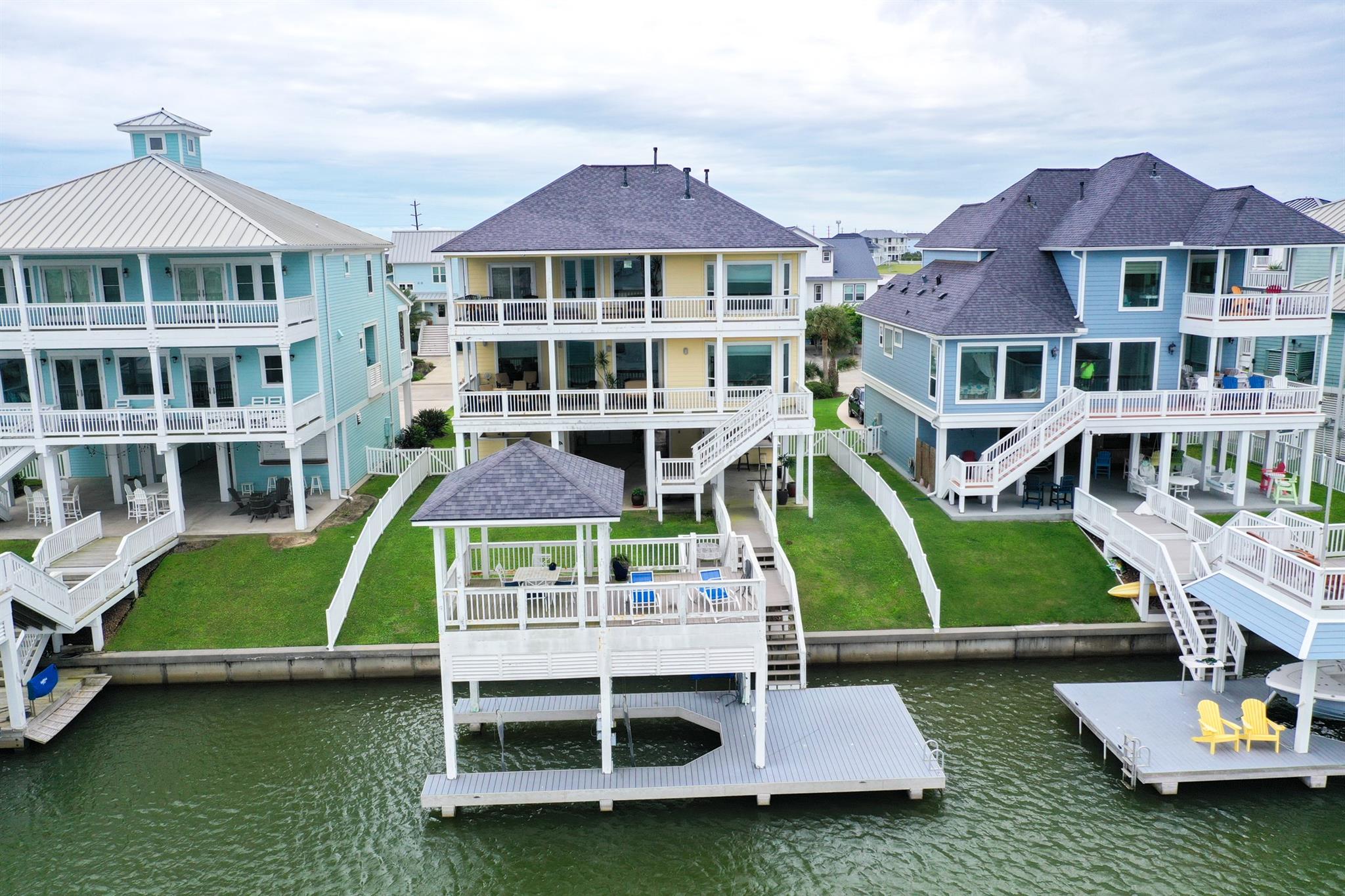 Galveston, Texas, 77554, United States, 4 Bedrooms Bedrooms, ,4 BathroomsBathrooms,Residential,Active,1943806