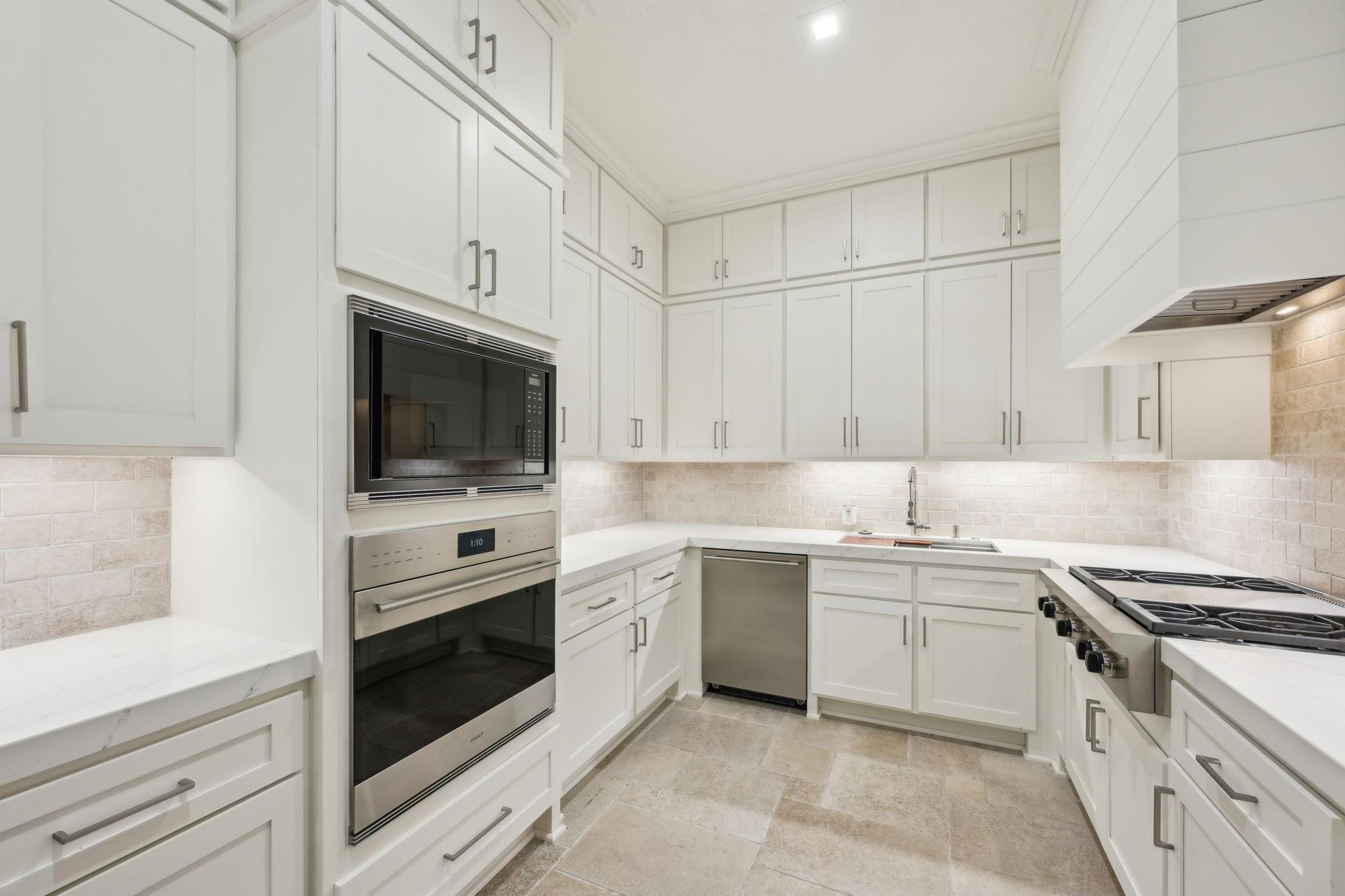 Richmond, Texas, 77406, United States, 11 Bedrooms Bedrooms, ,15 BathroomsBathrooms,Residential,Active,1914837