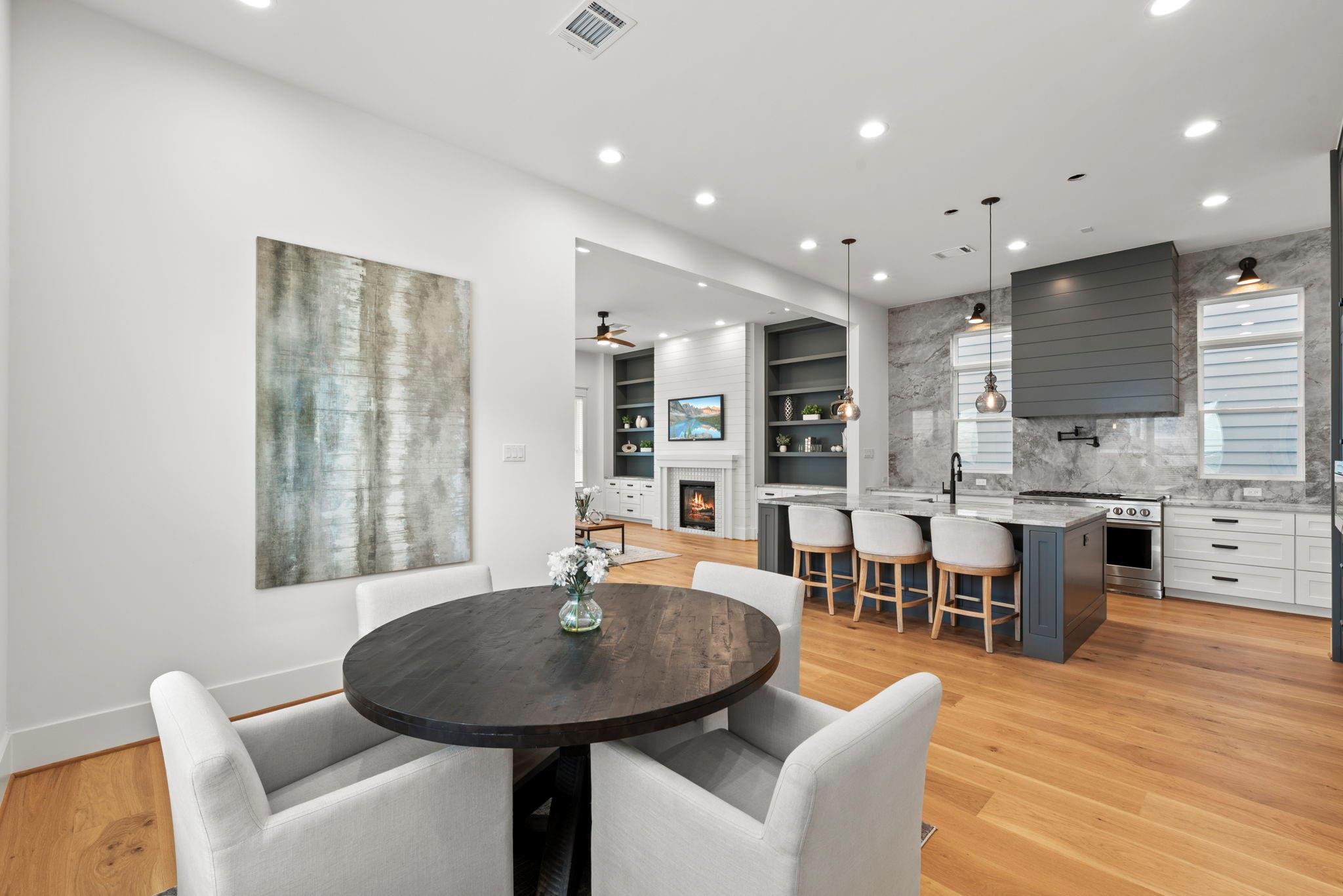 Houston, Texas, 77008, United States, 4 Bedrooms Bedrooms, ,5 BathroomsBathrooms,Residential,Active,1990668