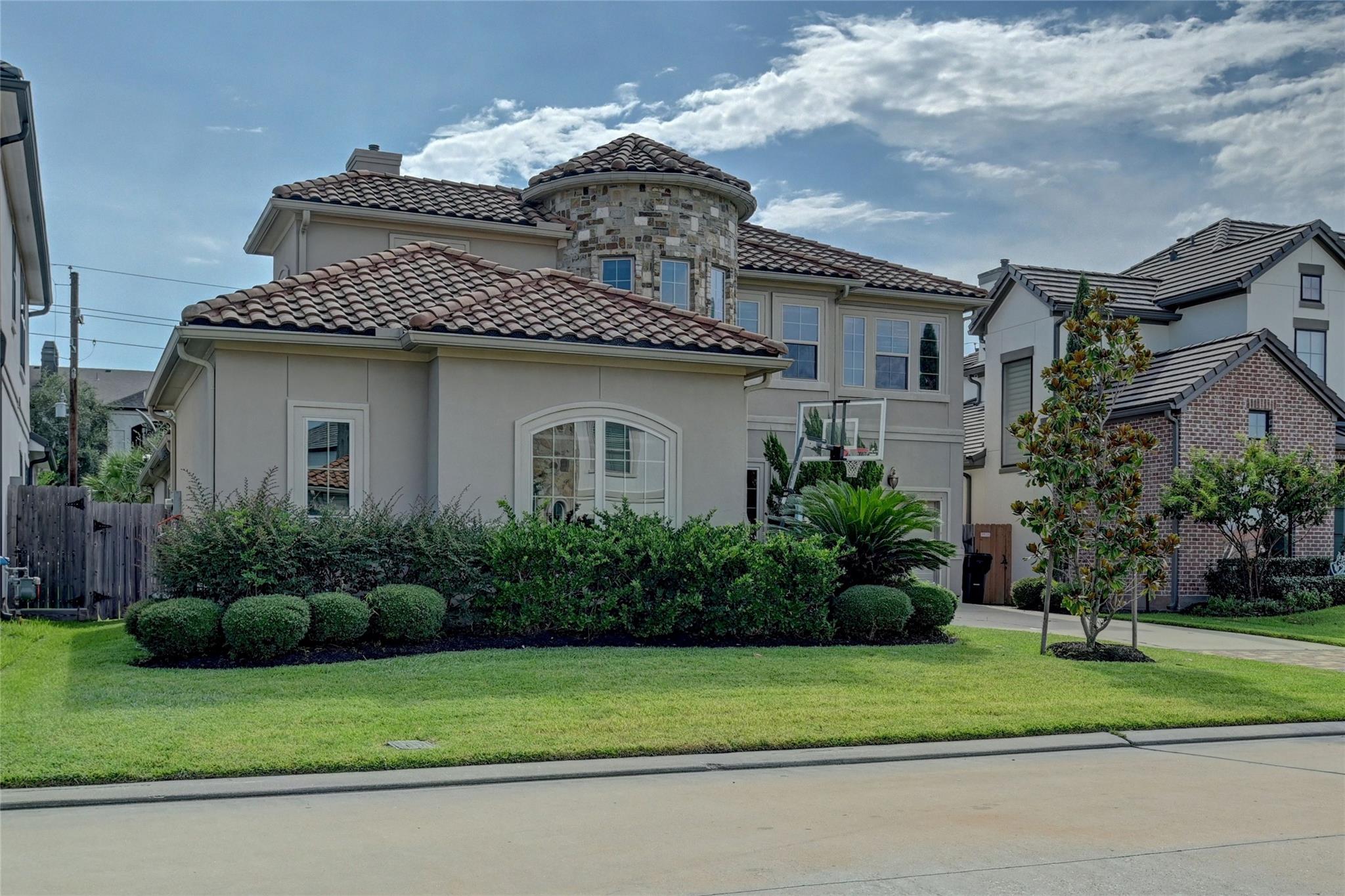 Houston, Texas, 77077, United States, 5 Bedrooms Bedrooms, ,5 BathroomsBathrooms,Residential,Active,1929700
