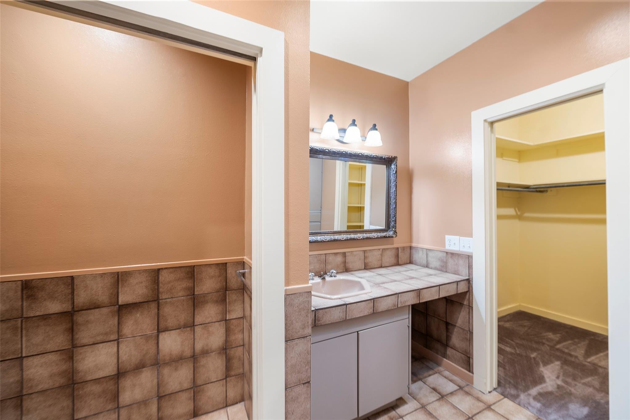 Galveston, Texas, 77550, United States, 4 Bedrooms Bedrooms, ,6 BathroomsBathrooms,Residential,Active,1905067