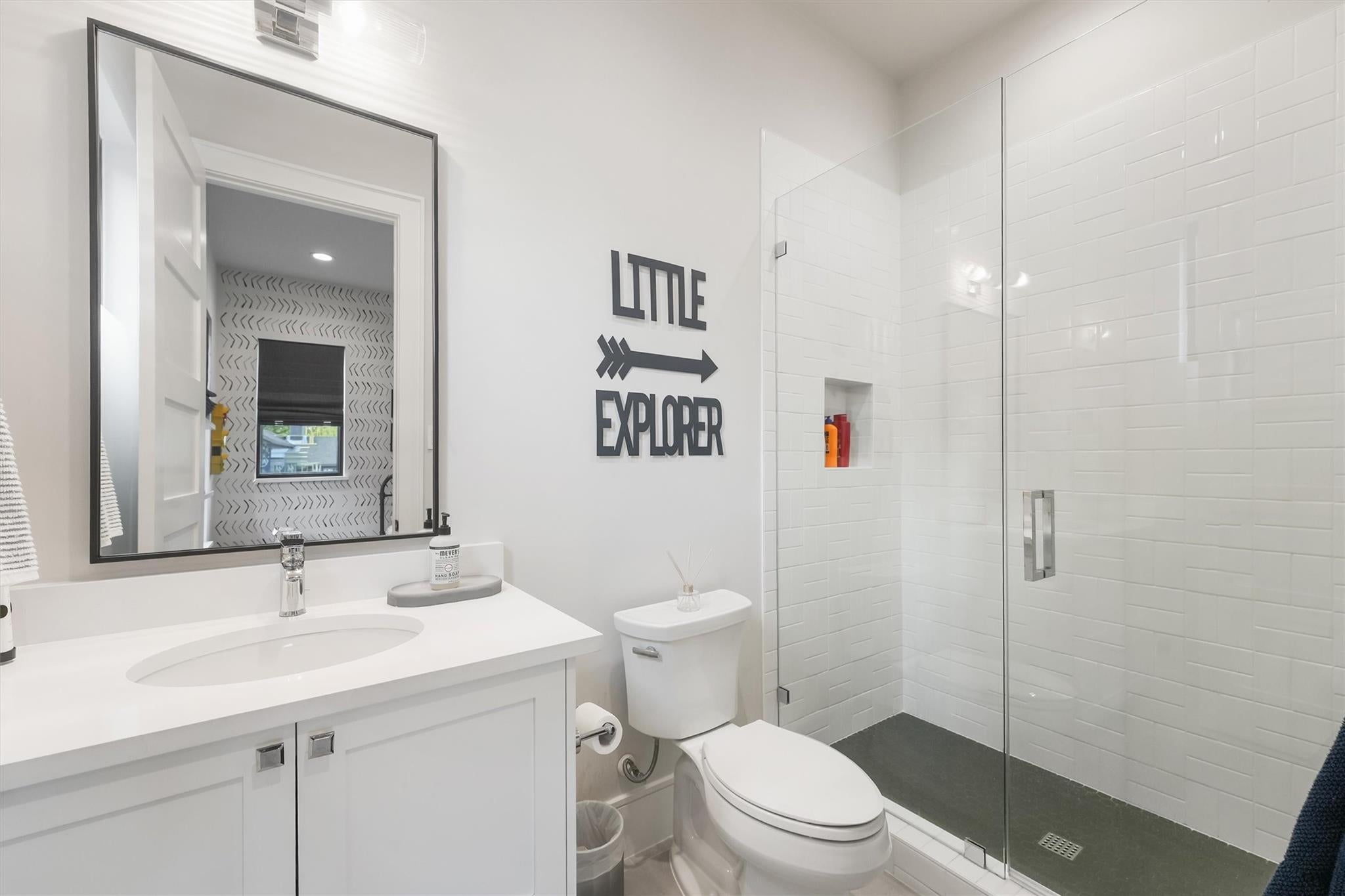 Montgomery, Texas, 77316, United States, 4 Bedrooms Bedrooms, ,6 BathroomsBathrooms,Residential,Active,1972157