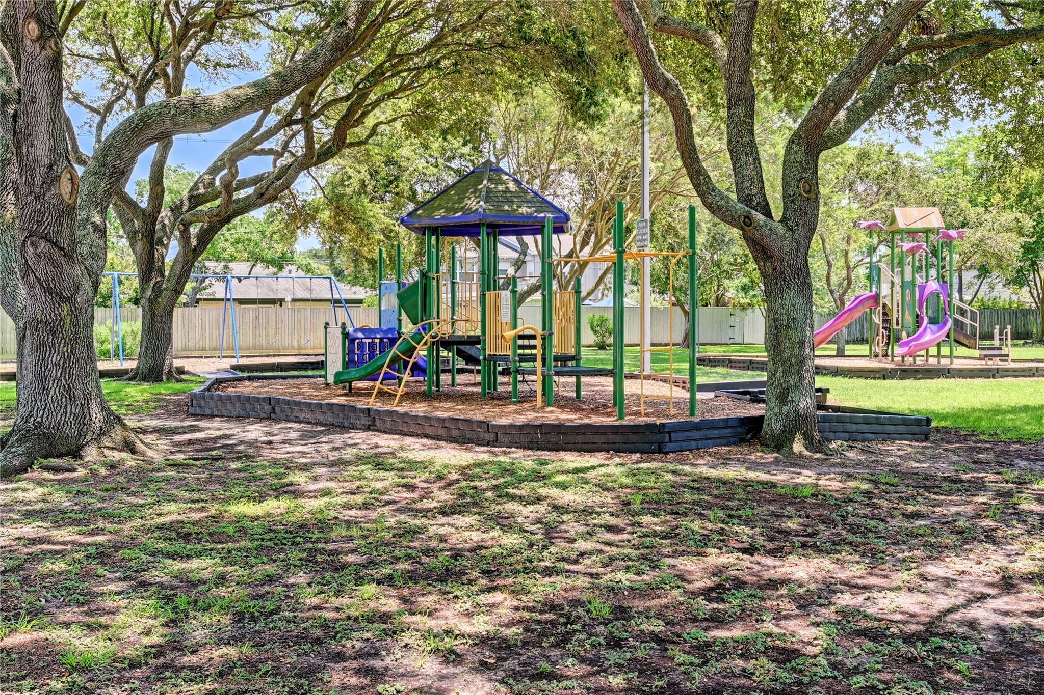 Galveston, Texas, 77550, United States, 4 Bedrooms Bedrooms, ,6 BathroomsBathrooms,Residential,Active,1905067