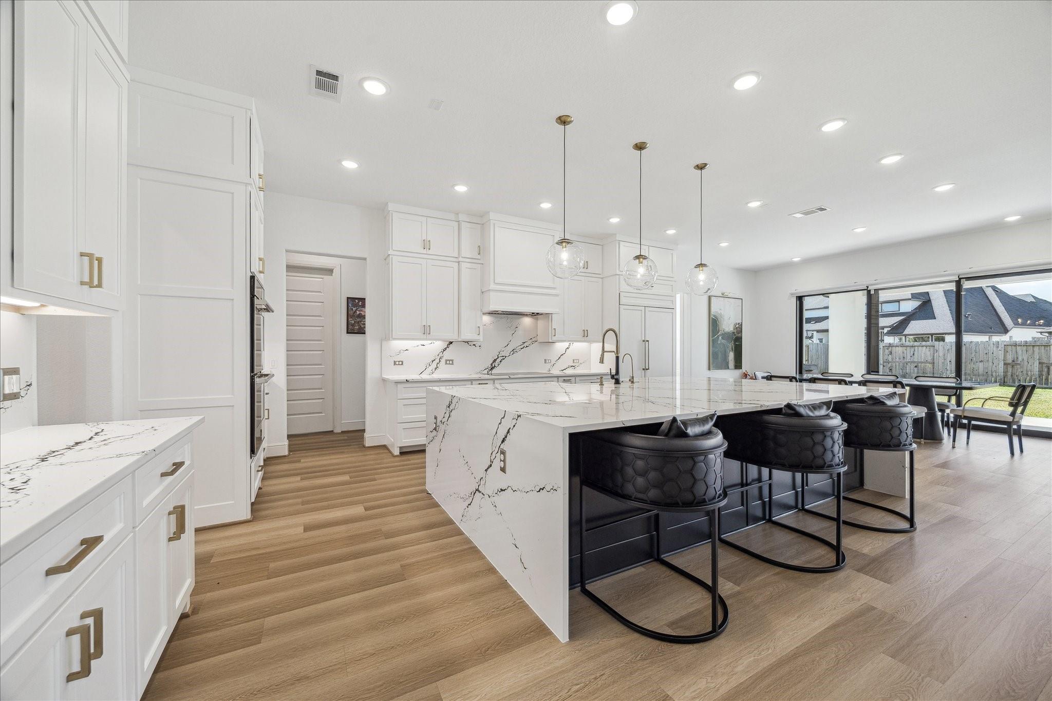 Sugar Land, Texas, 77459, United States, 5 Bedrooms Bedrooms, ,6 BathroomsBathrooms,Residential,Active,2012474