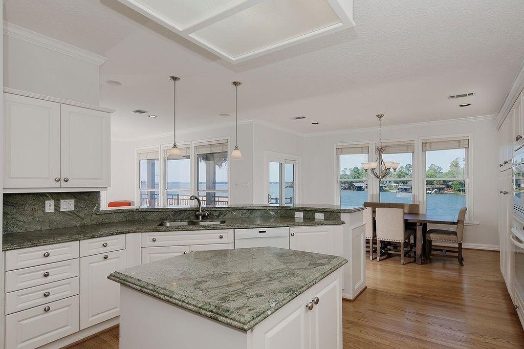 Willis, Texas, 77318, United States, 5 Bedrooms Bedrooms, ,4 BathroomsBathrooms,Residential,Active,2007664