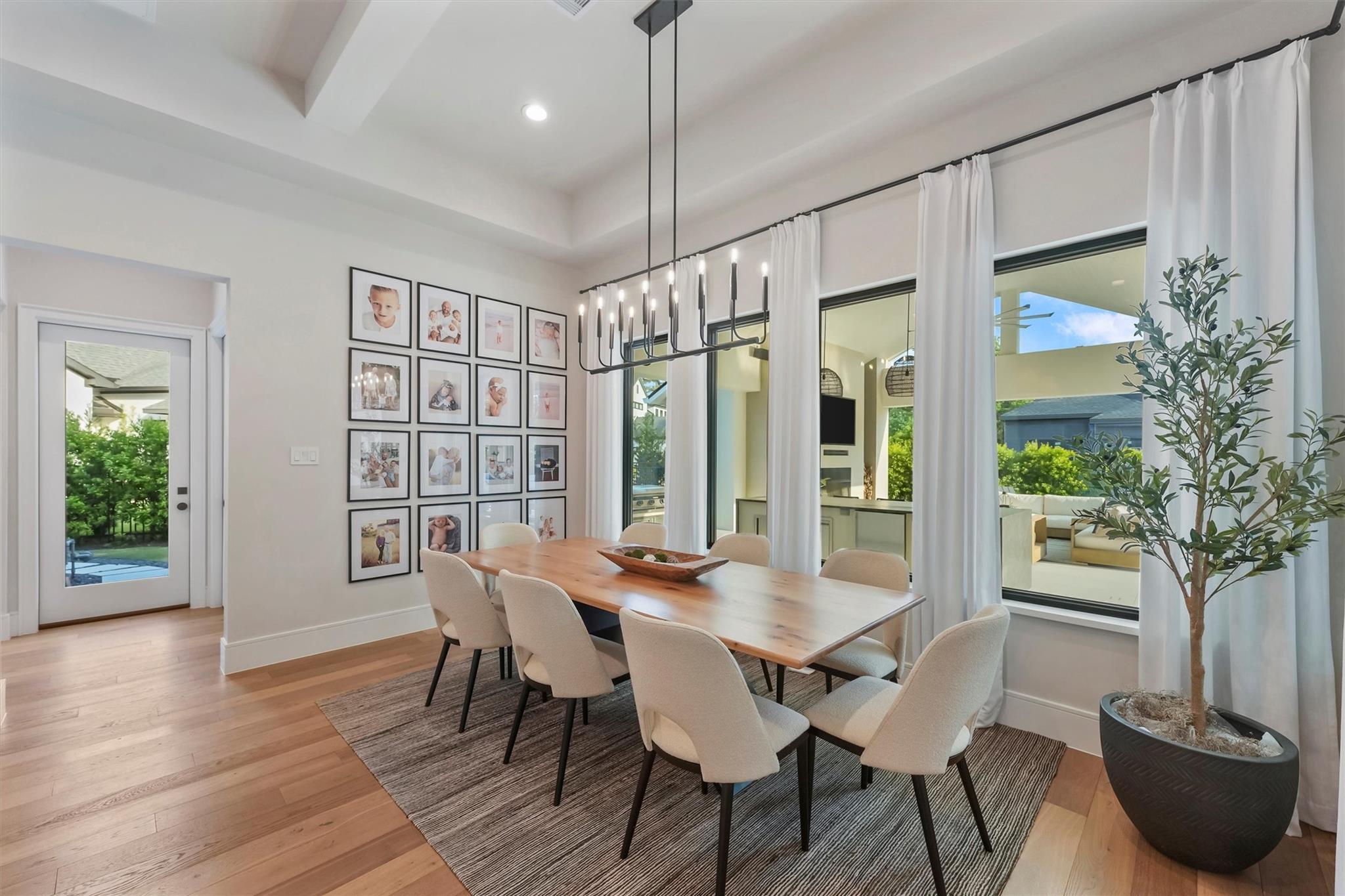 Montgomery, Texas, 77316, United States, 4 Bedrooms Bedrooms, ,6 BathroomsBathrooms,Residential,Active,1972157