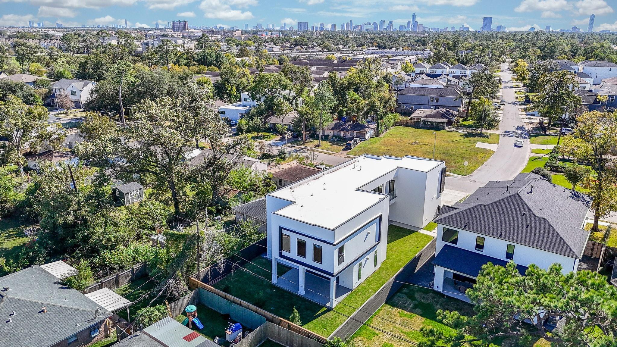 Houston, Texas, 77055, United States, 4 Bedrooms Bedrooms, ,5 BathroomsBathrooms,Residential,Active,1967102