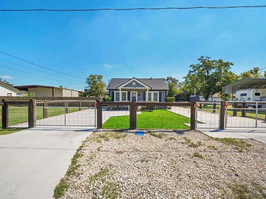 307 S 5TH ST, HIGHLANDS, TX 77562 - Image 1